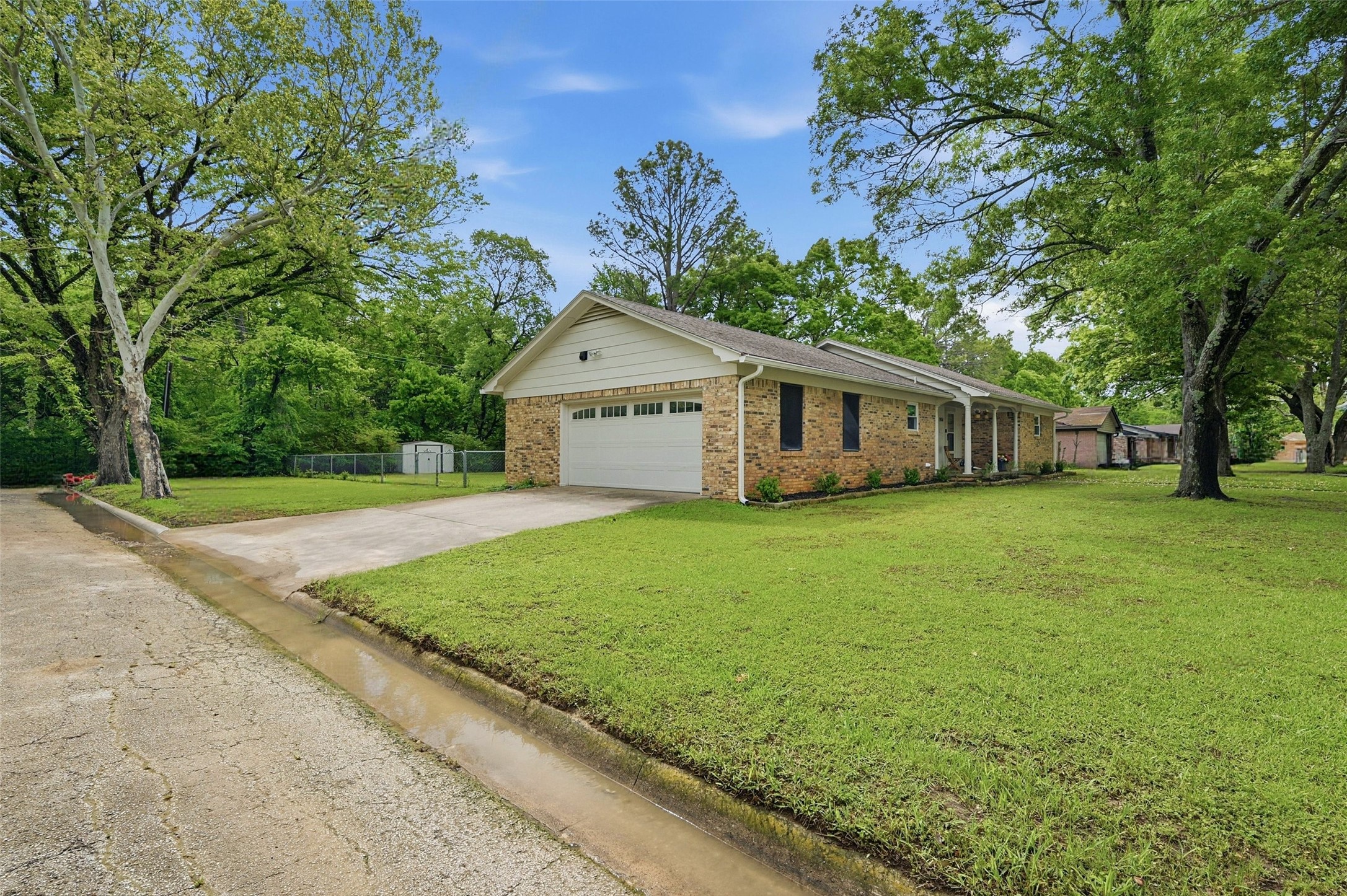 1914 Laurel Road Gainesville TX 76240
