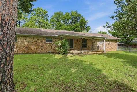 1914 Laurel Road Gainesville TX 76240