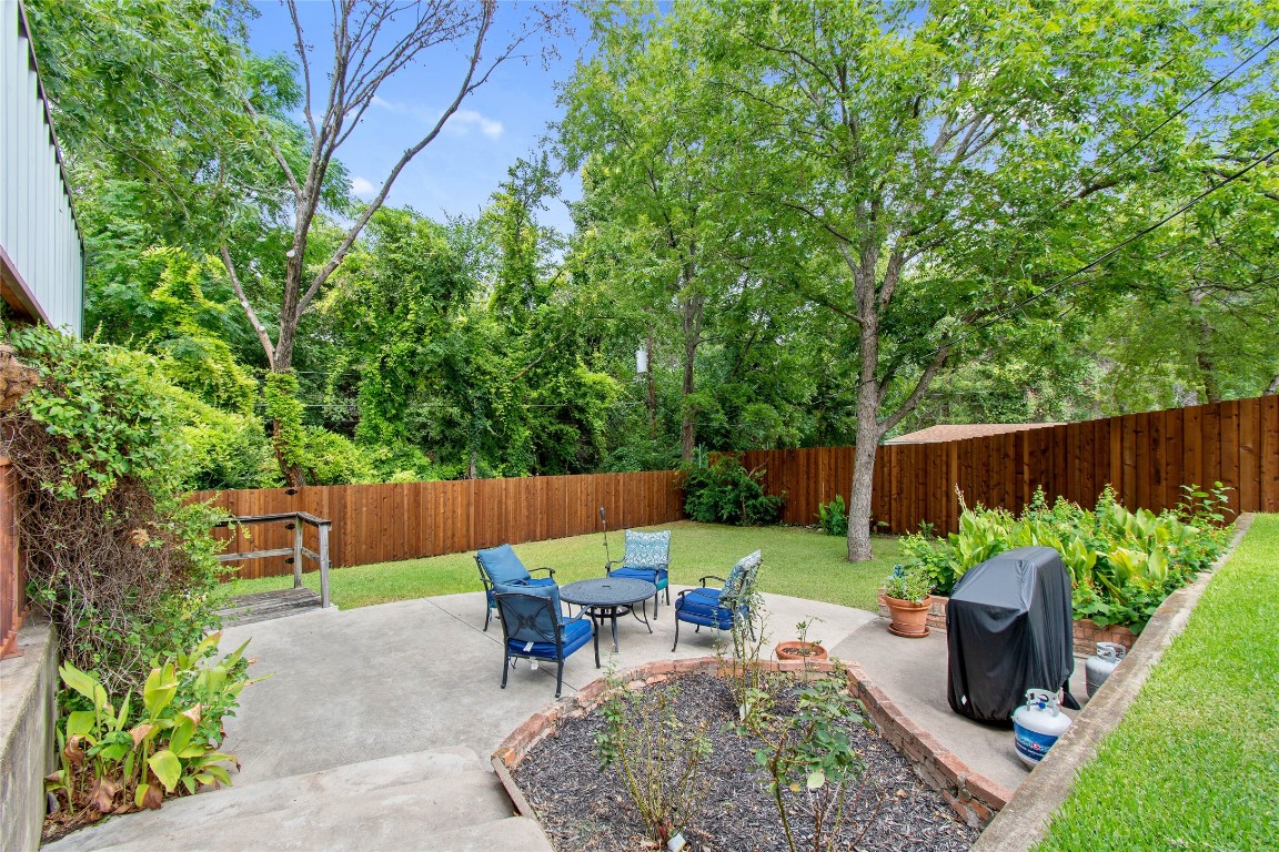 1024 Avon Street Dallas TX 75211