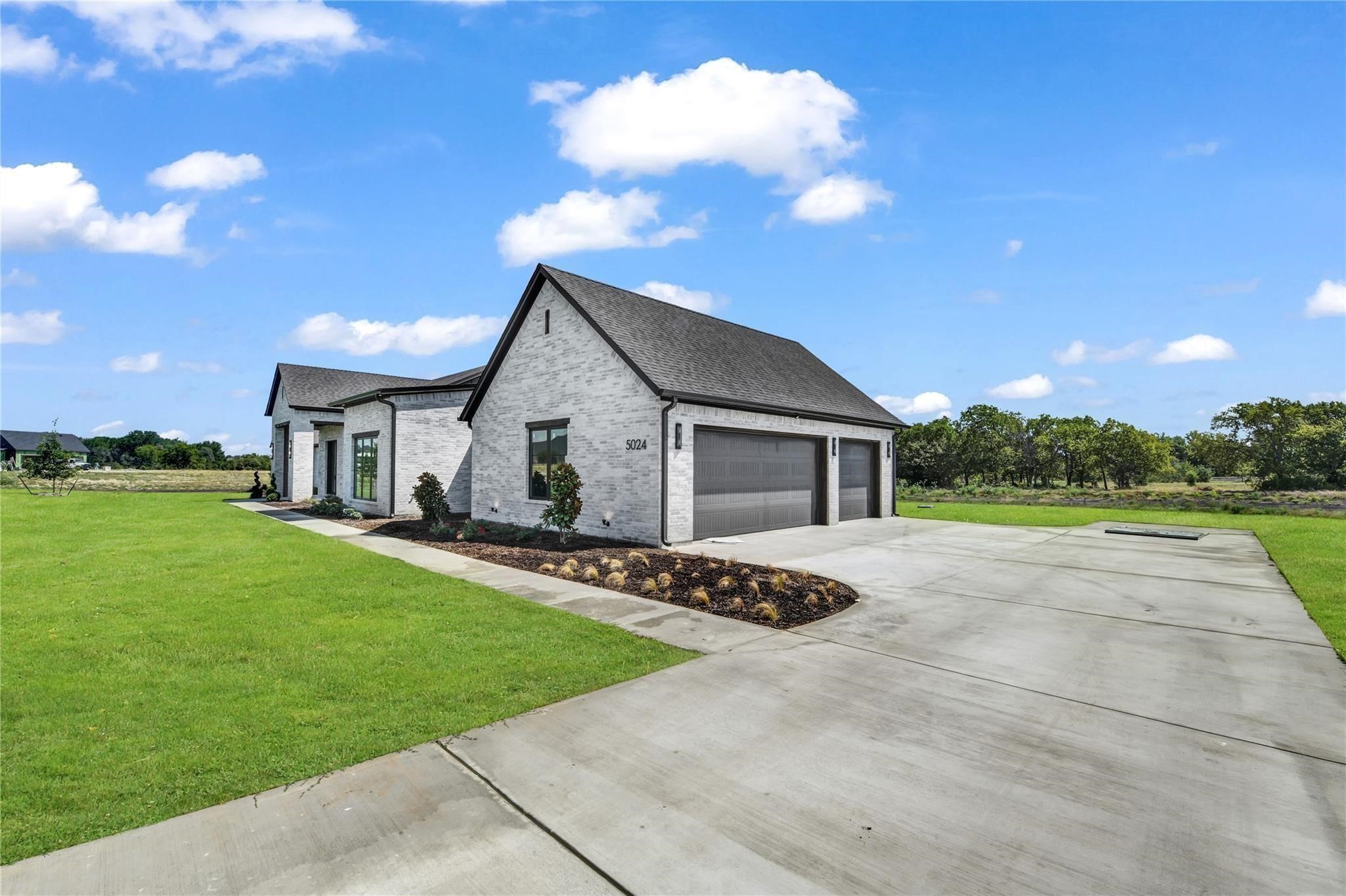 5024 Frost Creek Aledo TX 76008