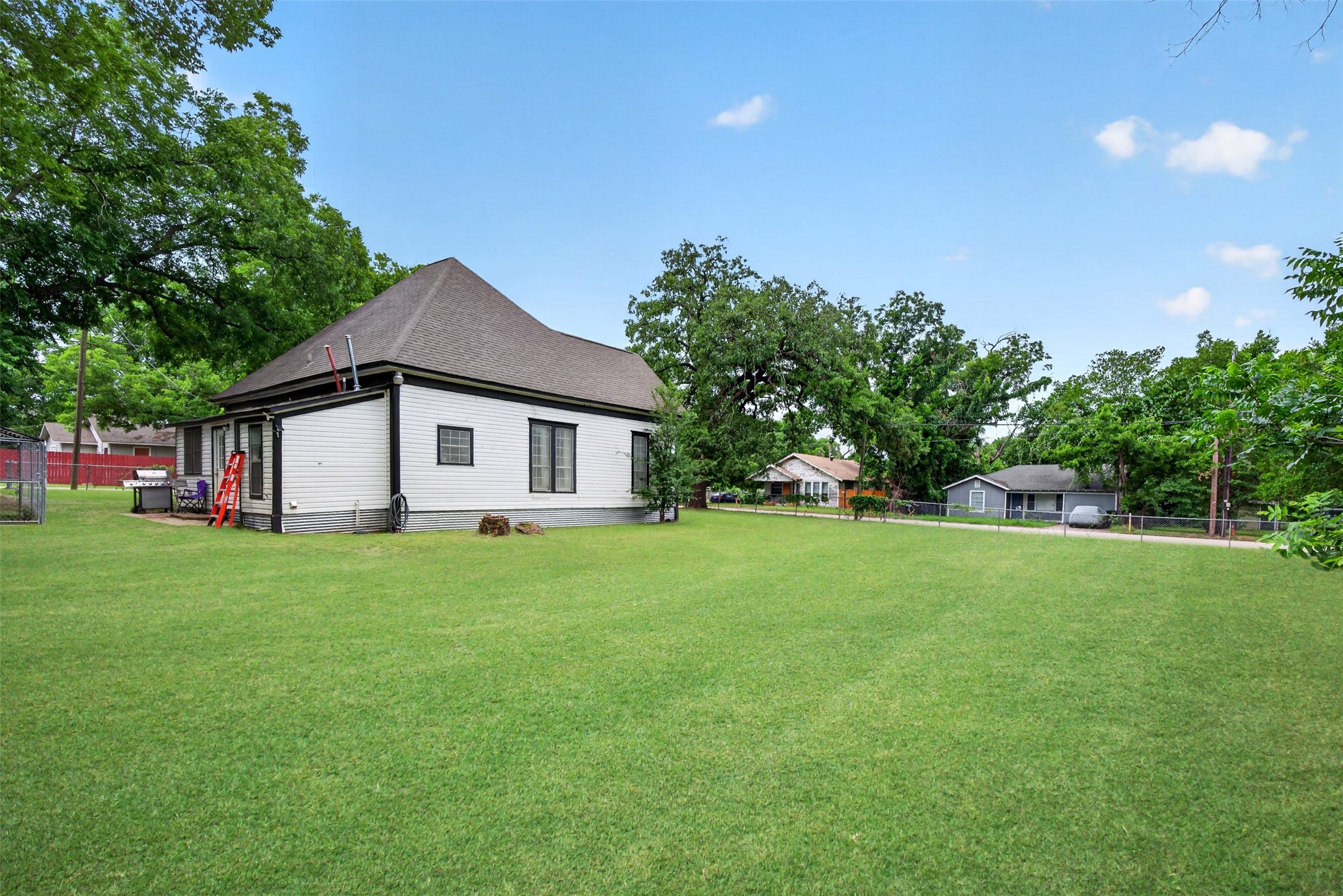 107 S Washington Street Cleburne TX 76031