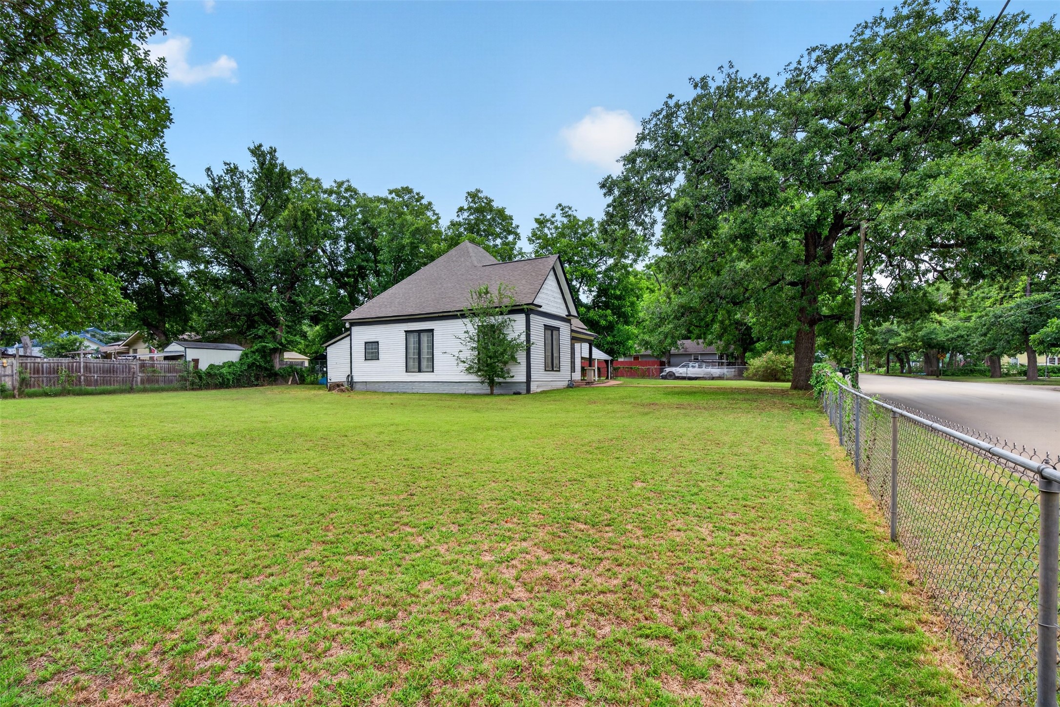 107 S Washington Street Cleburne TX 76031