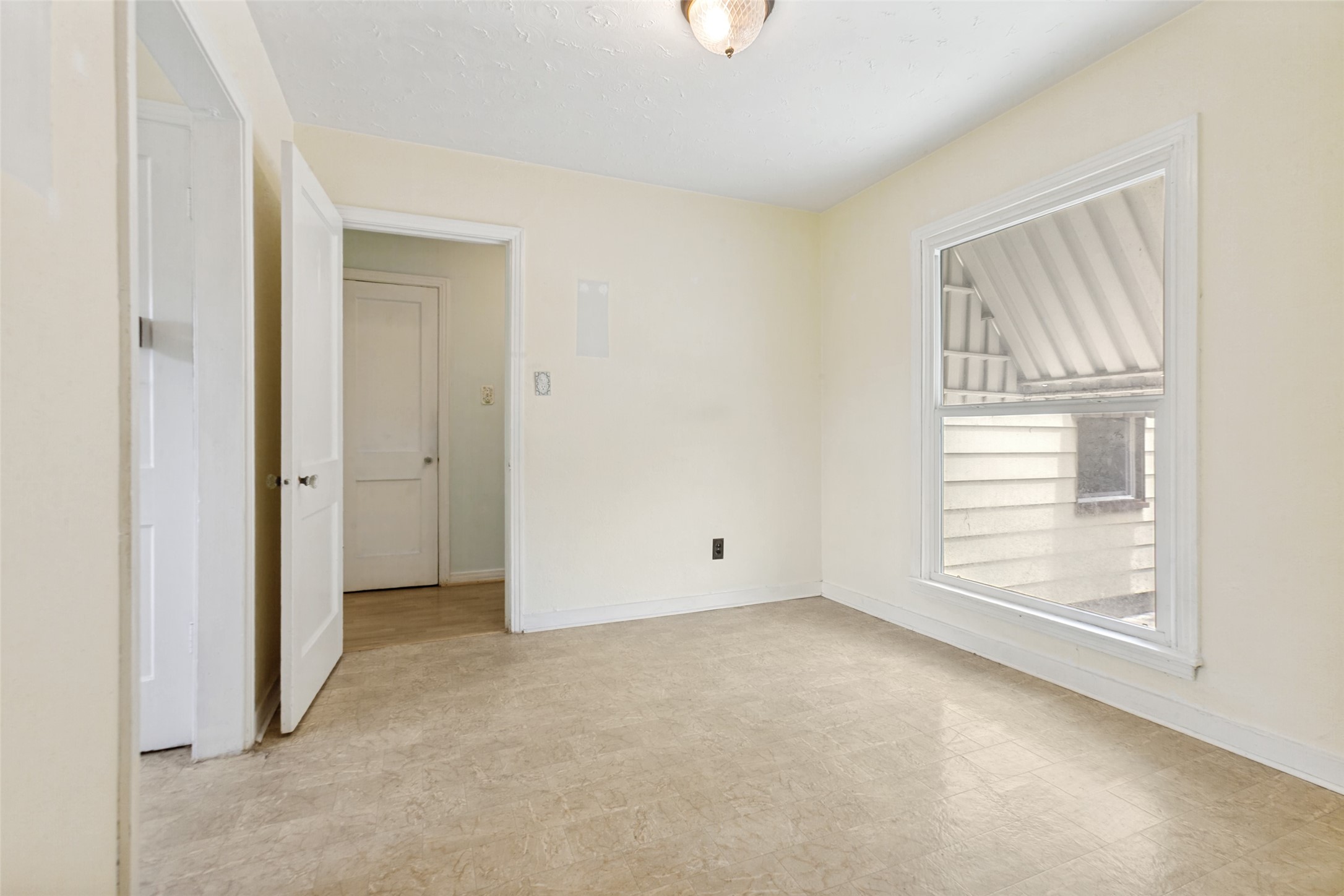 811 Magnolia Drive Garland TX 75040