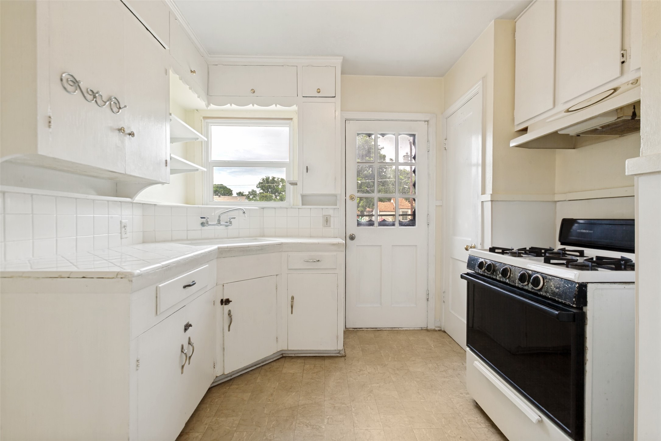 811 Magnolia Drive Garland TX 75040
