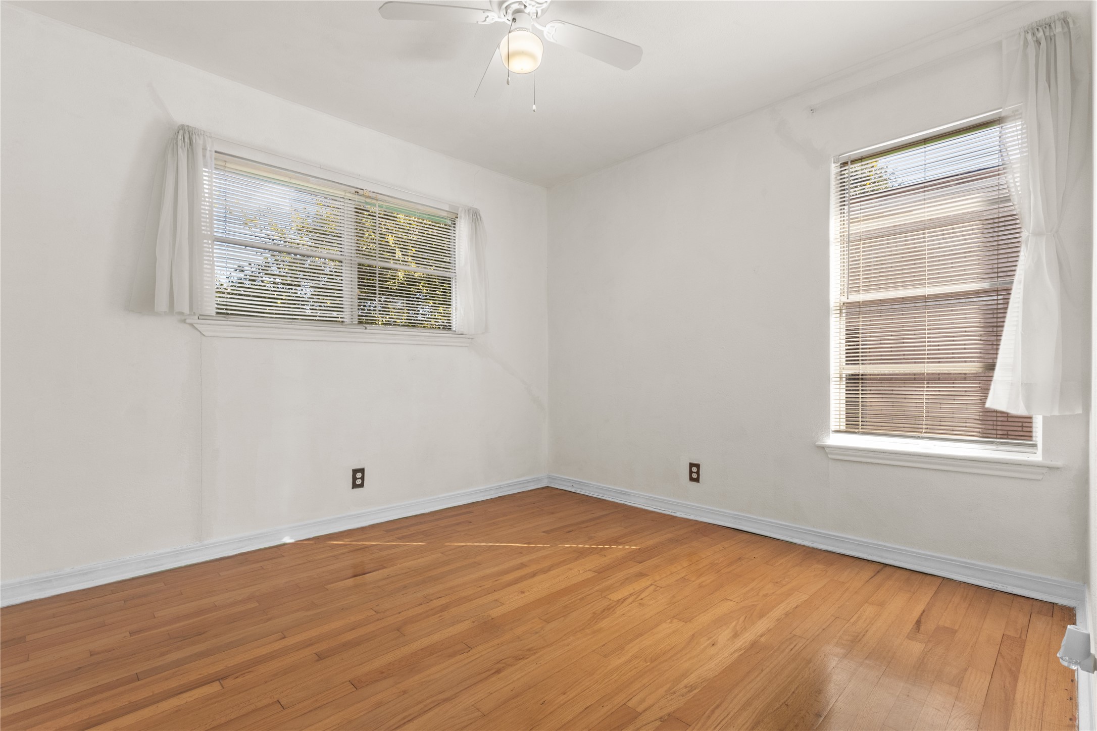 4805 Ira Street Haltom City TX 76117