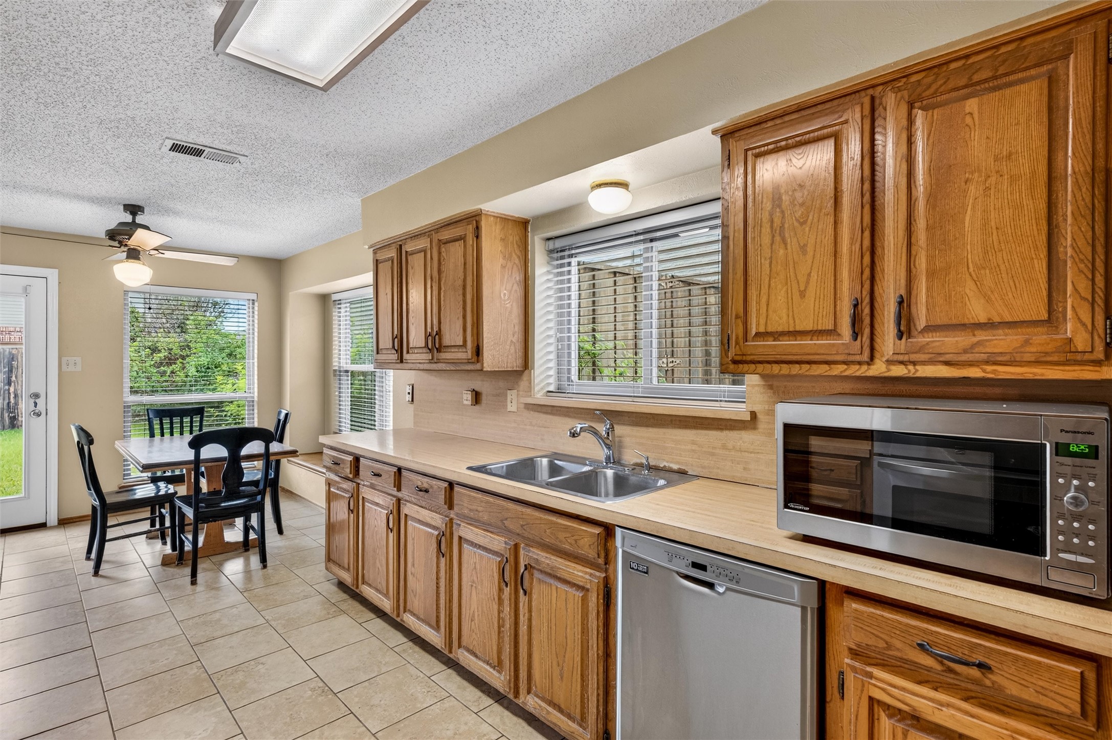 2516 Willowdale Drive Carrollton TX 75006