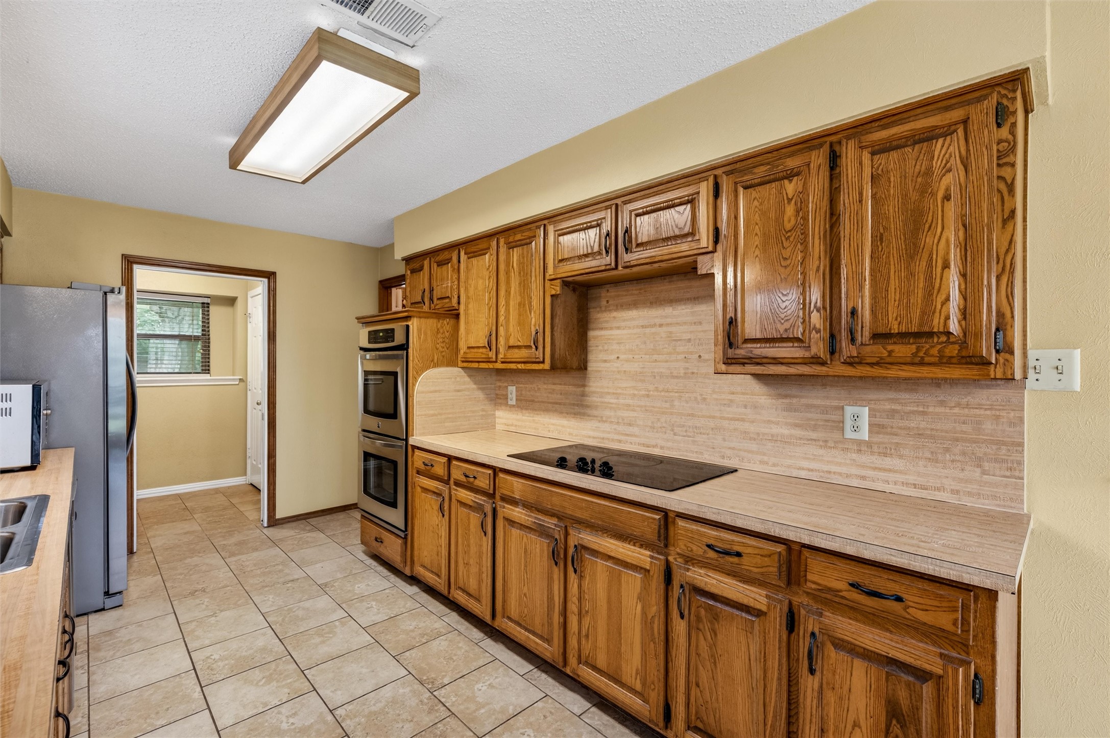 2516 Willowdale Drive Carrollton TX 75006