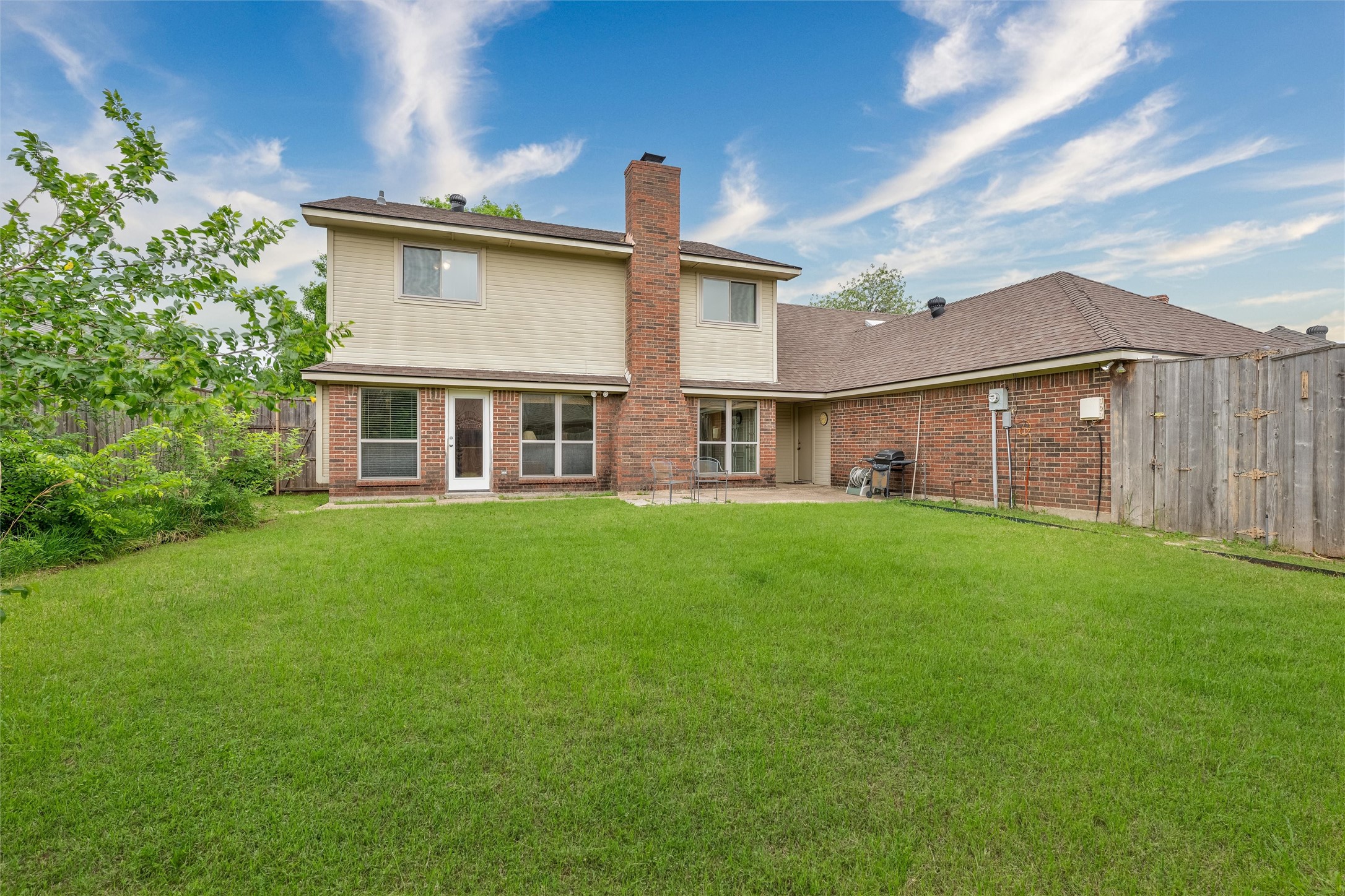 2516 Willowdale Drive Carrollton TX 75006