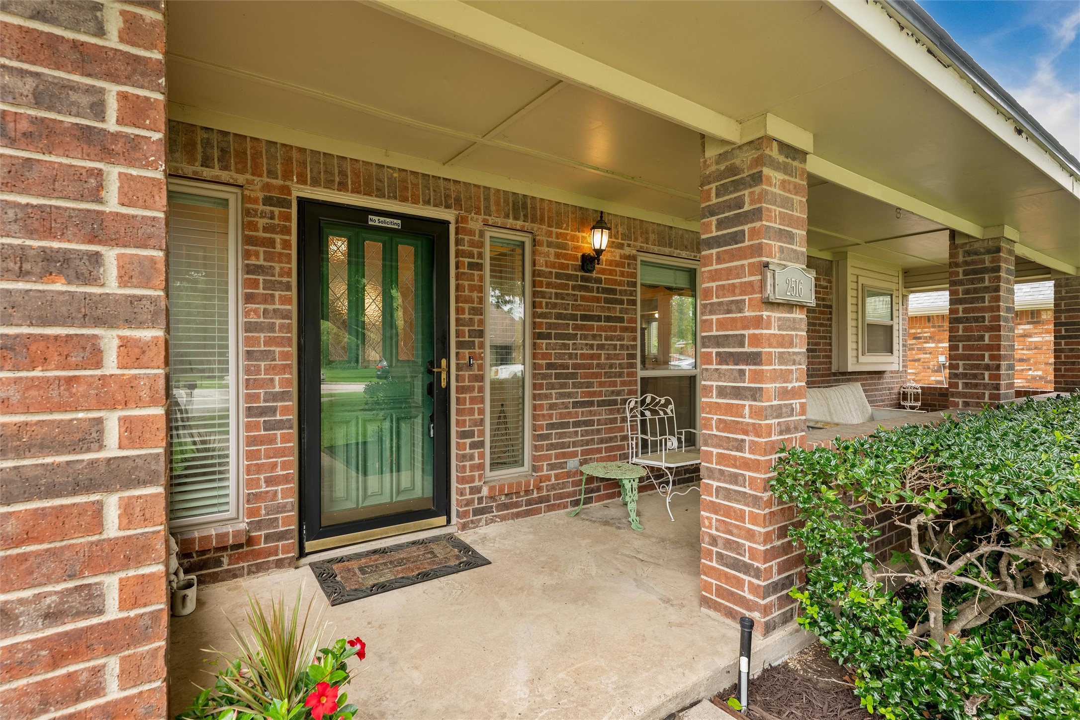 2516 Willowdale Drive Carrollton TX 75006