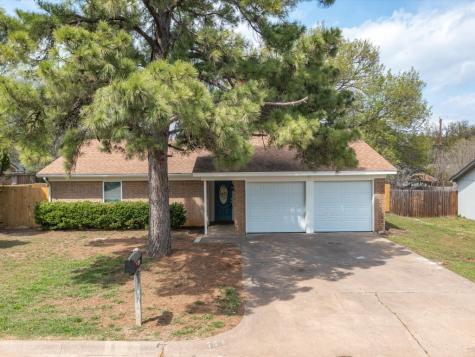 729 Poe Street Azle TX 76020
