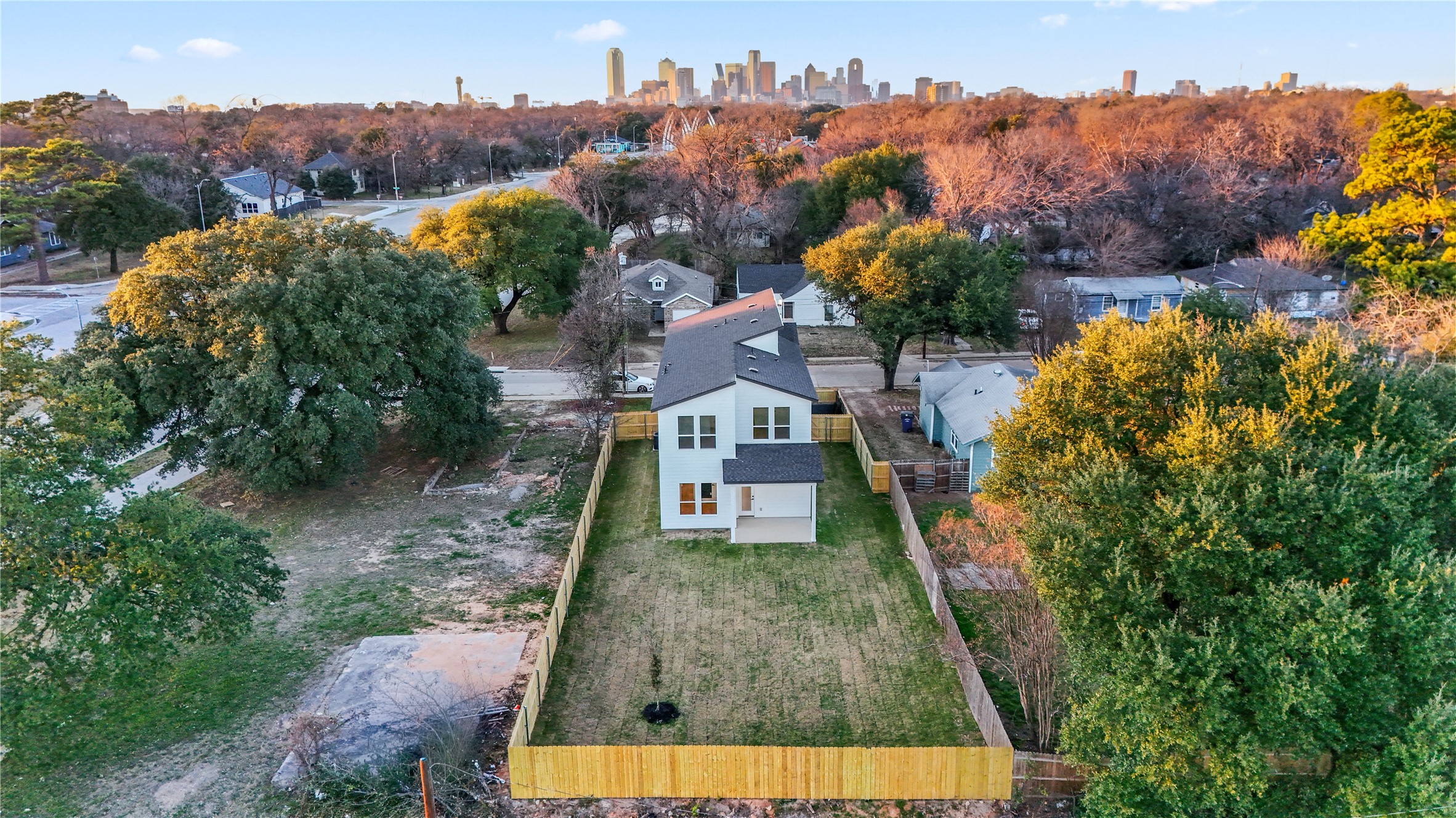 2212 Marburg Street Dallas TX 75215