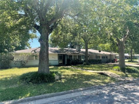 405 Rainey Street Bonham TX 75418