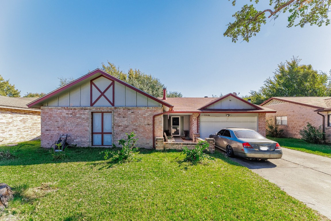 2326 Sheriff Drive Grand Prairie TX 75051