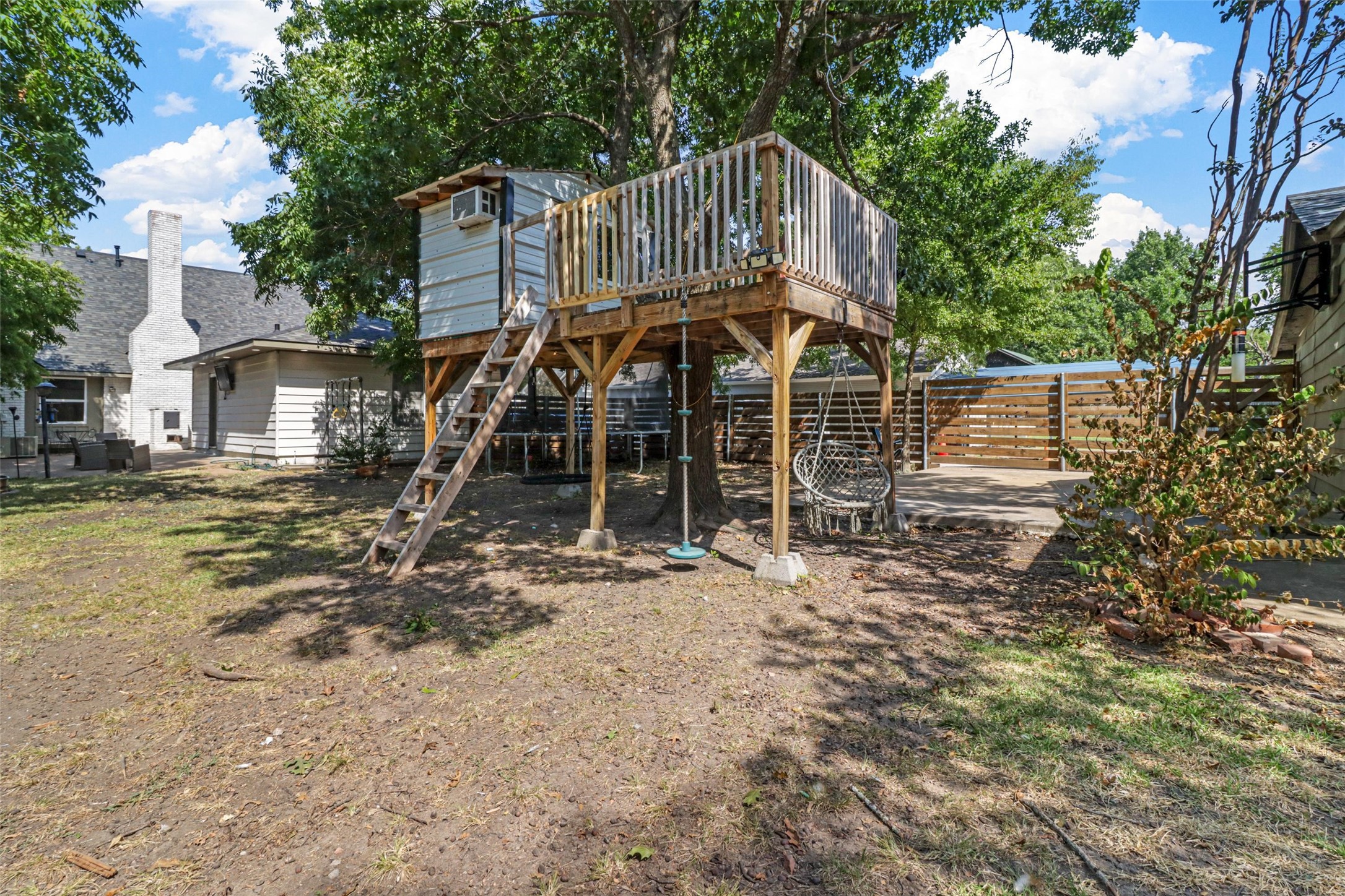 516 N Main Street N Farmersville TX 75442