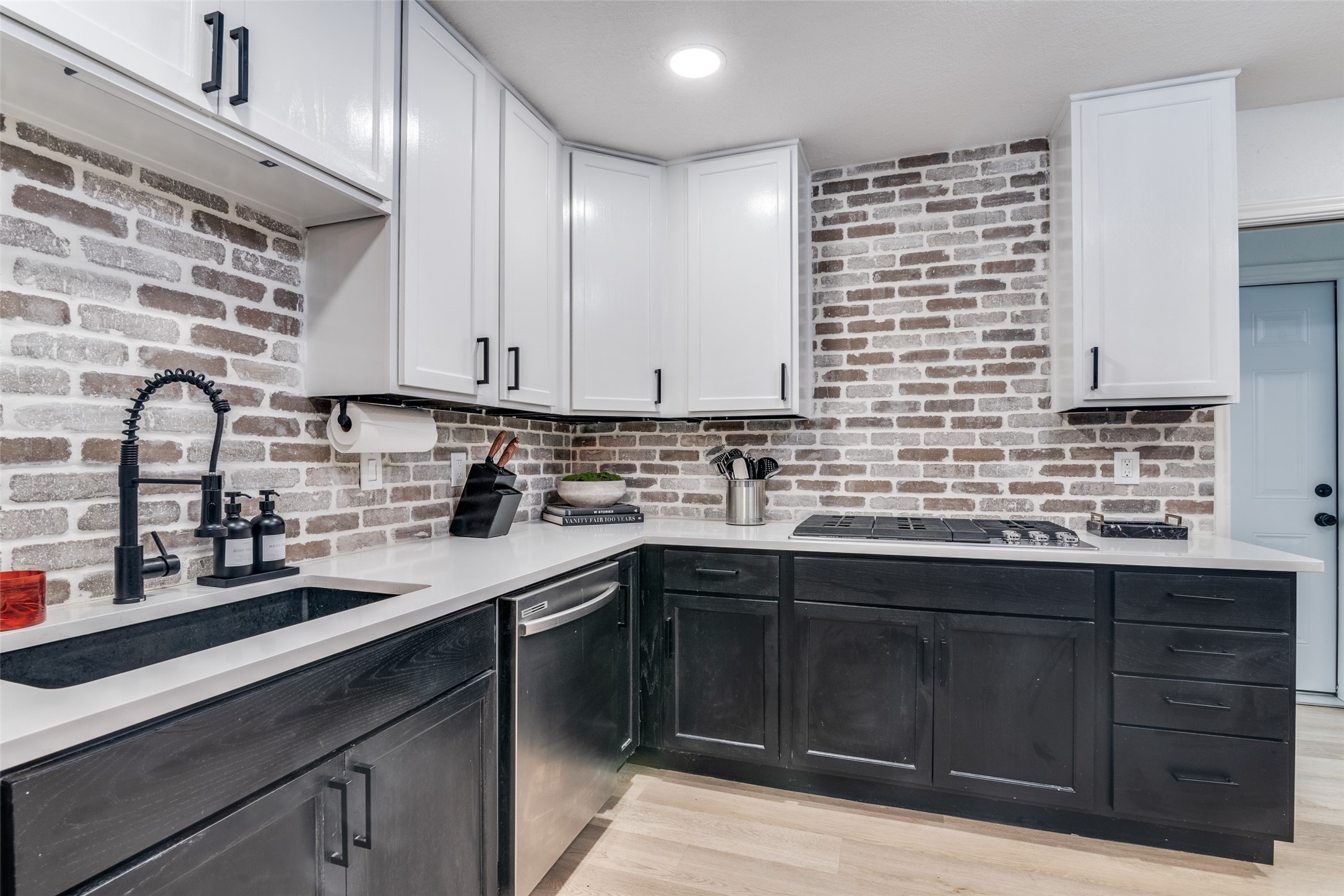 2209 Vicksburg Drive Sachse TX 75048