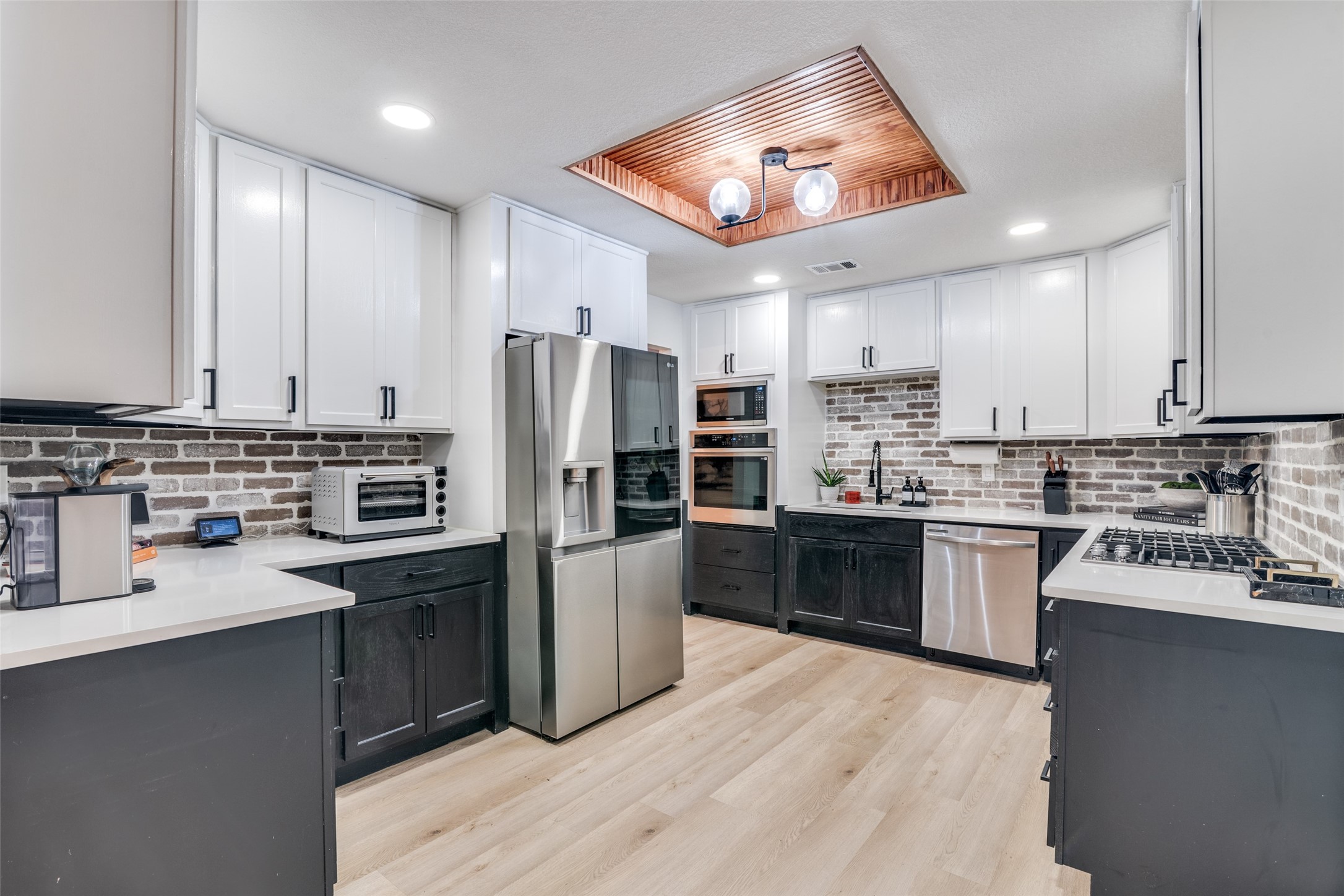 2209 Vicksburg Drive Sachse TX 75048