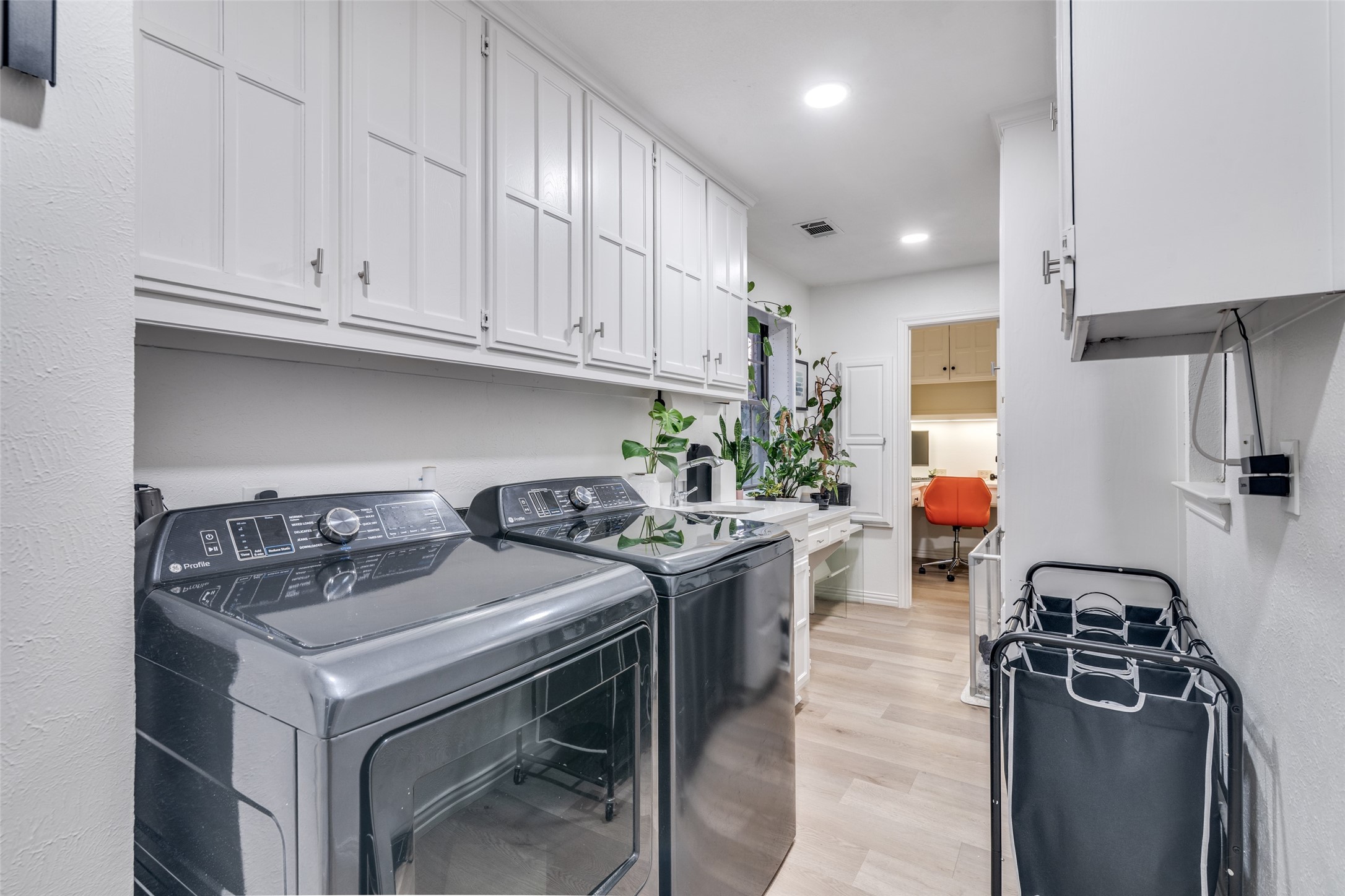 2209 Vicksburg Drive Sachse TX 75048