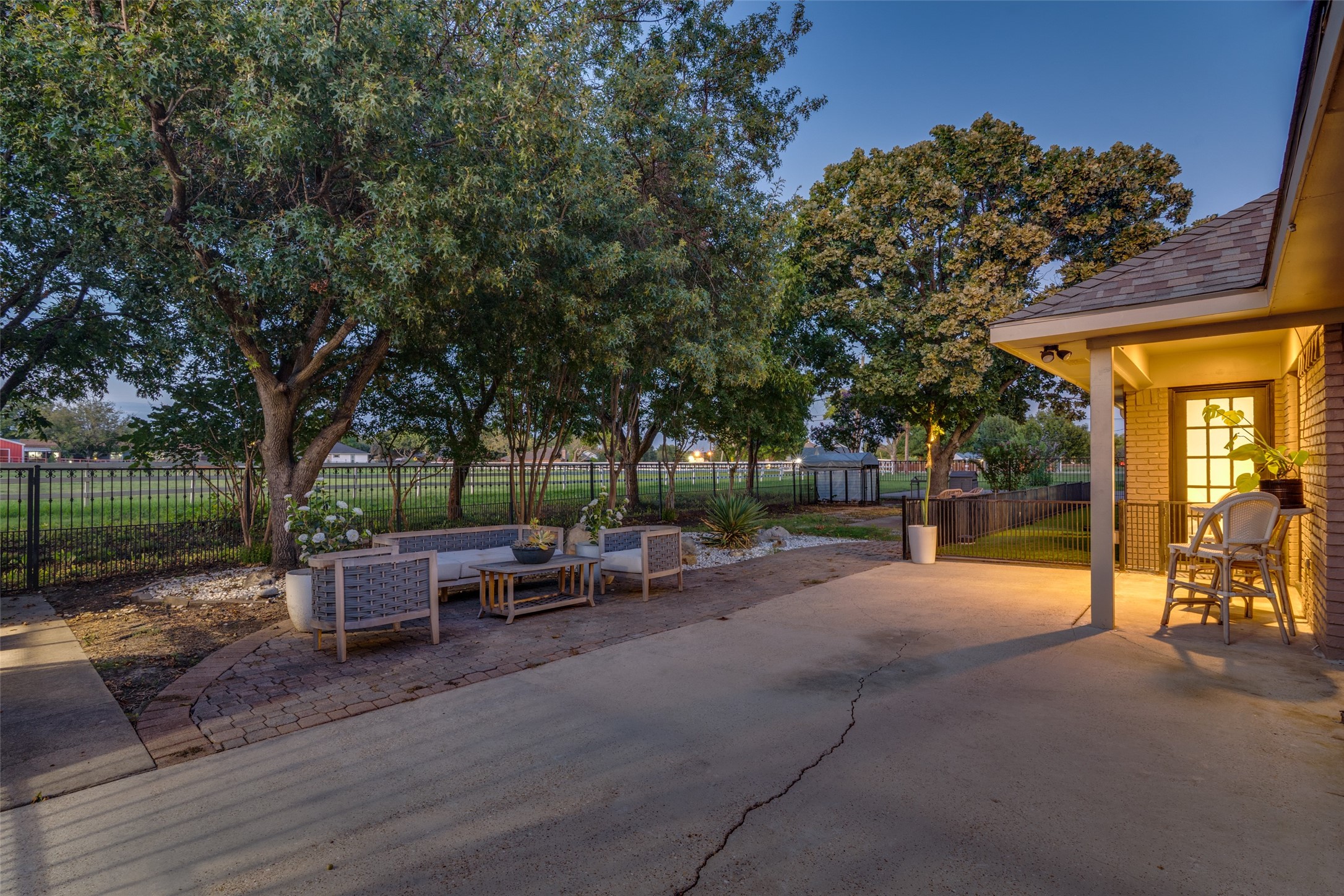2209 Vicksburg Drive Sachse TX 75048