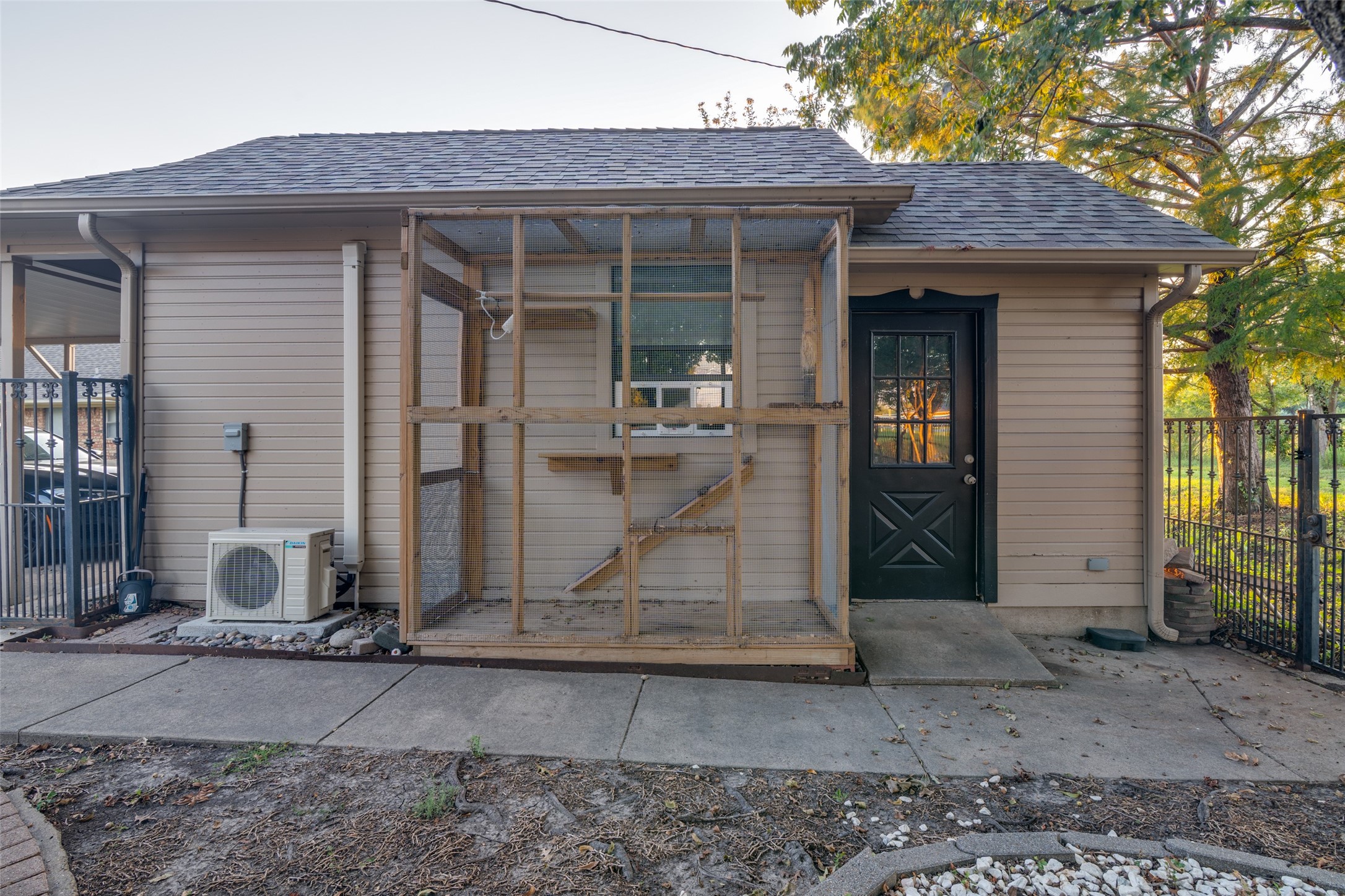 2209 Vicksburg Drive Sachse TX 75048