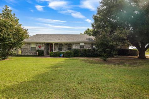 713 Arapaho Drive Tioga TX 76271