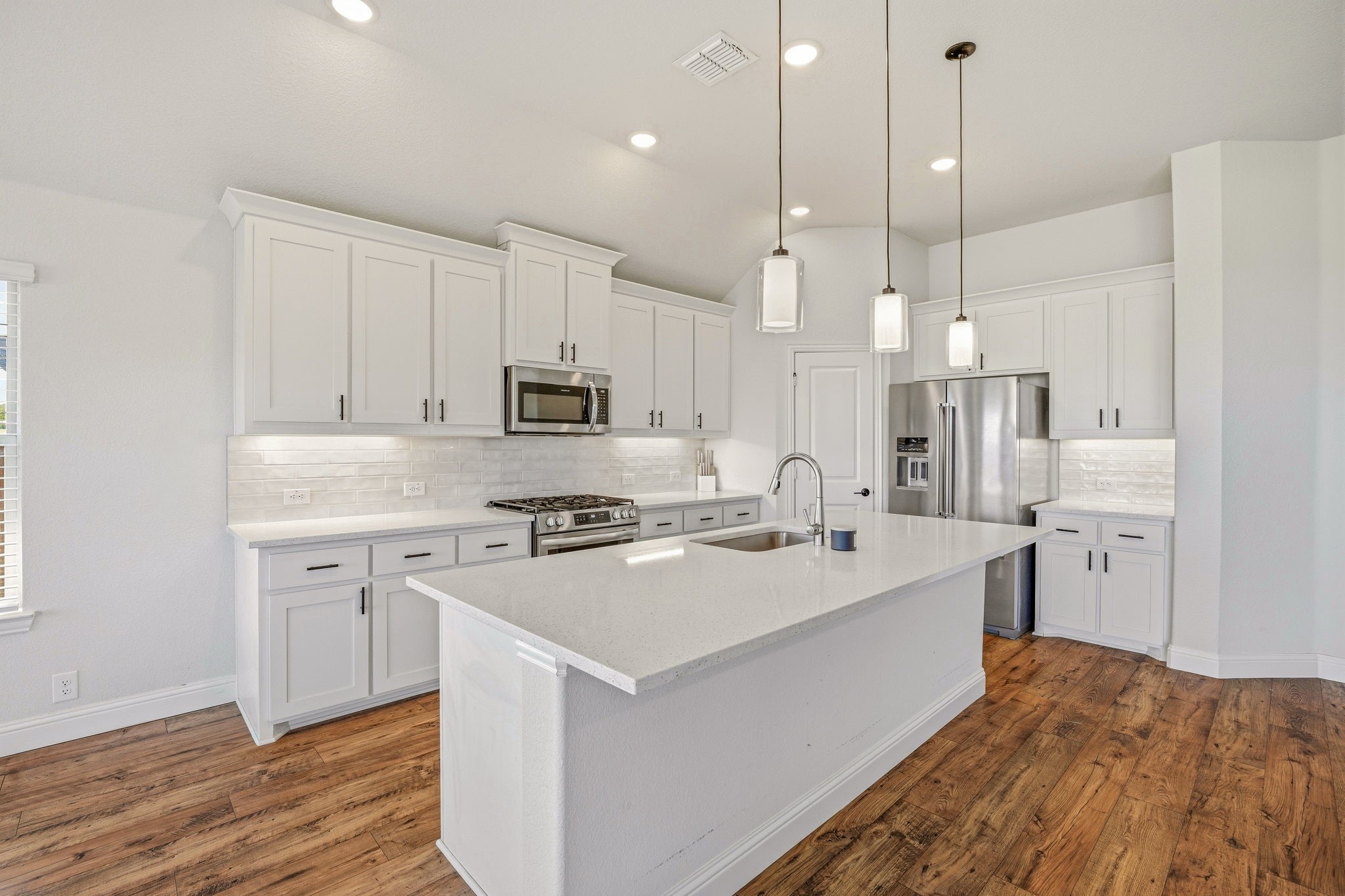 800 Jaguar Ridge Godley TX 76044