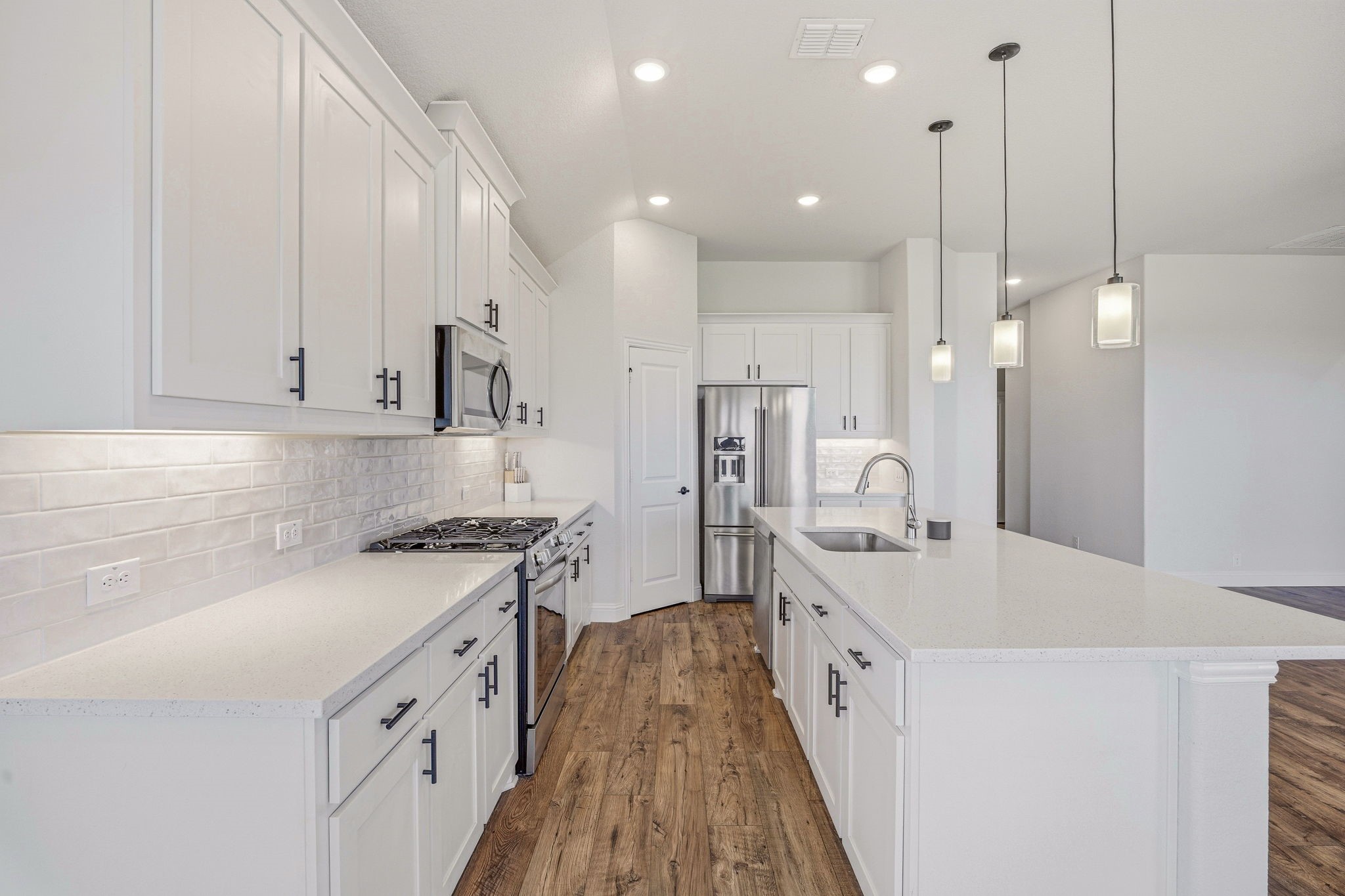 800 Jaguar Ridge Godley TX 76044
