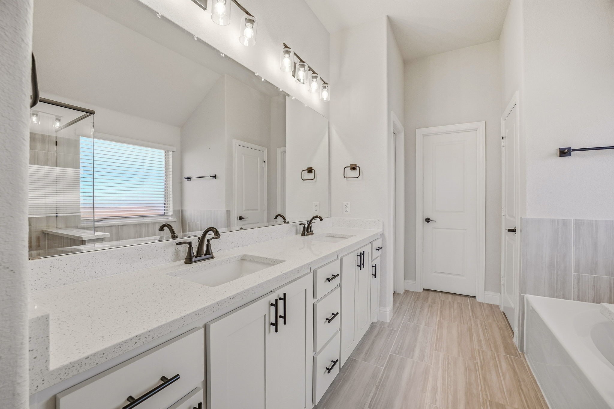 800 Jaguar Ridge Godley TX 76044