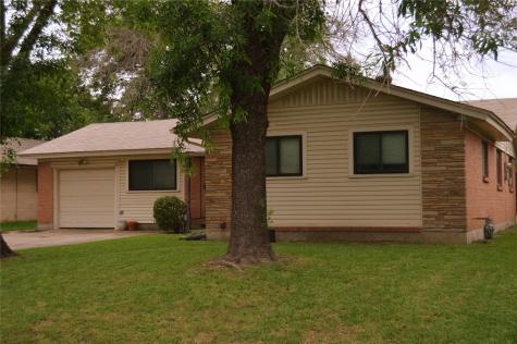 726 Blueberry Lane Grand Prairie TX 75052