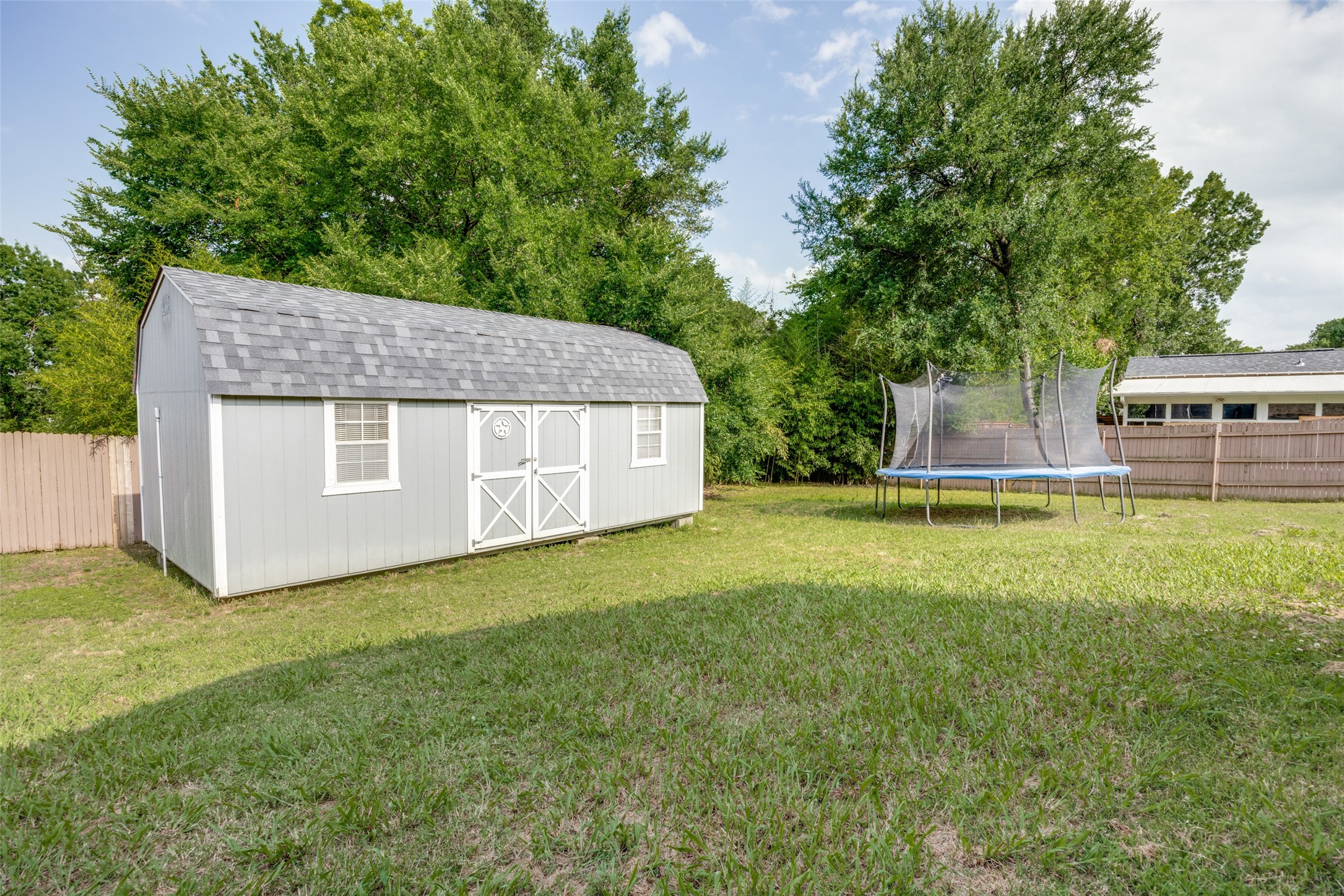 1023 N Leslie Avenue Sherman TX 75092