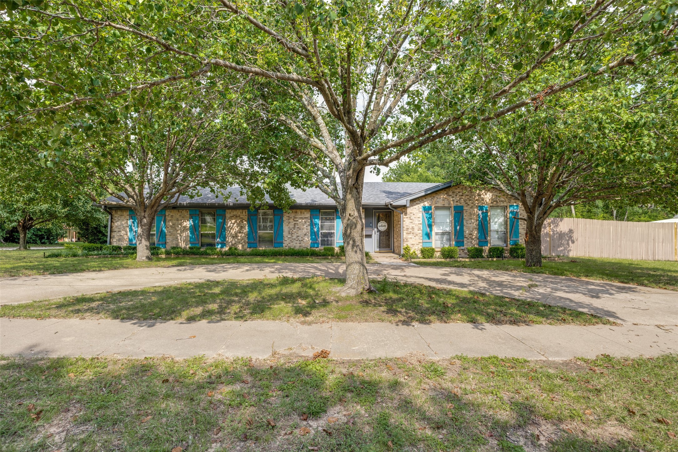 1023 N Leslie Avenue Sherman TX 75092