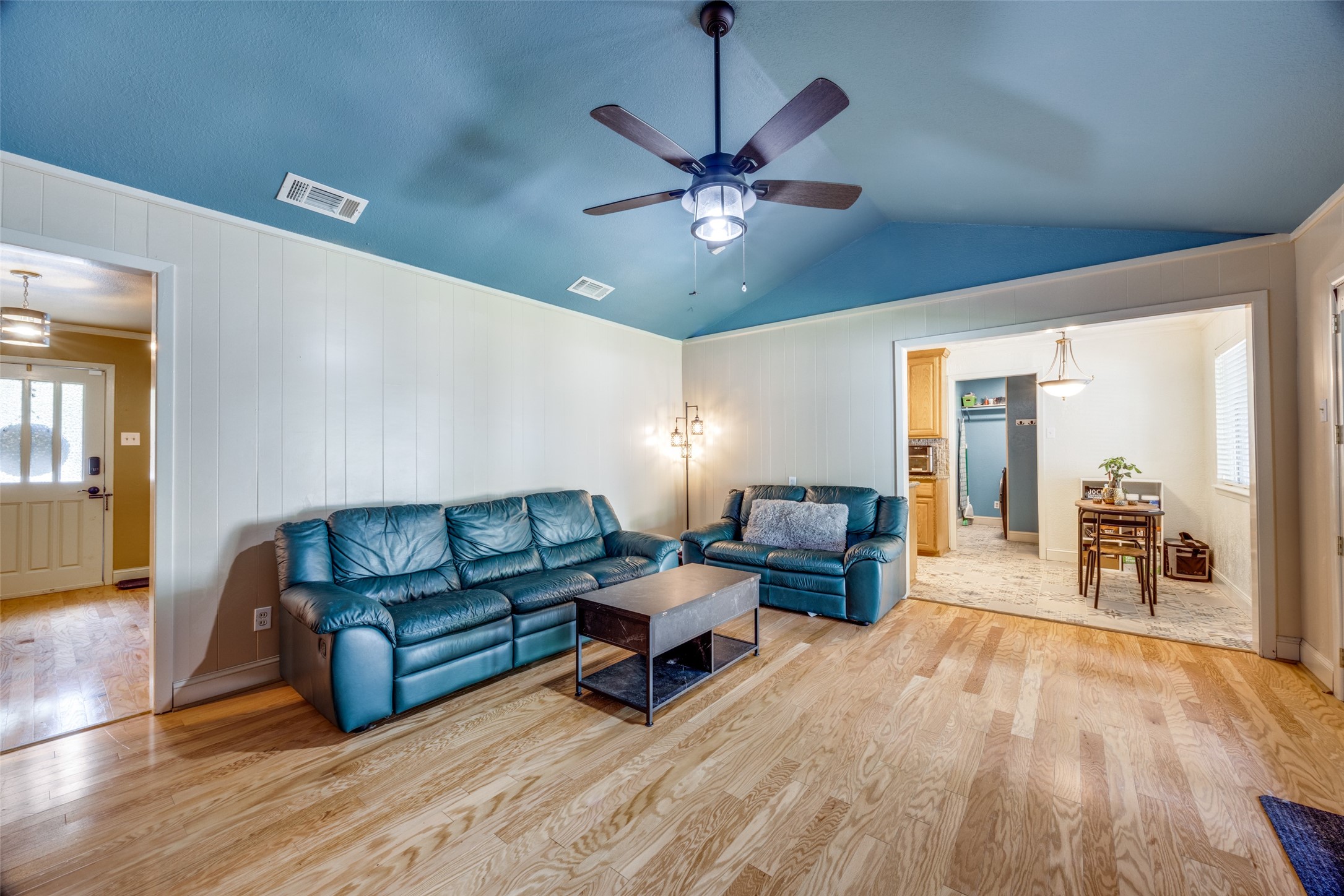 1023 N Leslie Avenue Sherman TX 75092