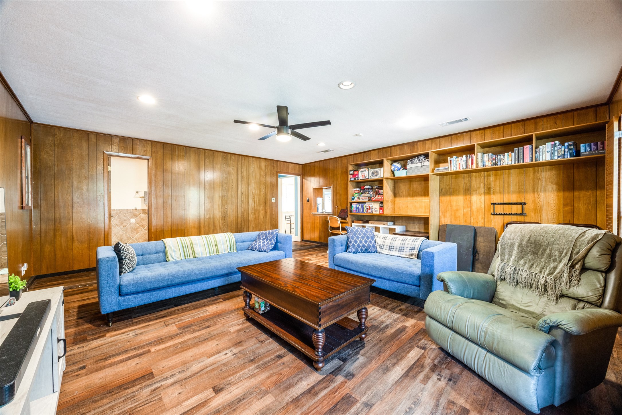 1023 N Leslie Avenue Sherman TX 75092