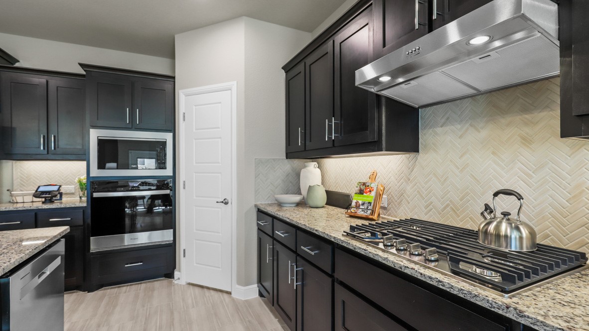 11213 Treehouse Trail Justin TX 76247