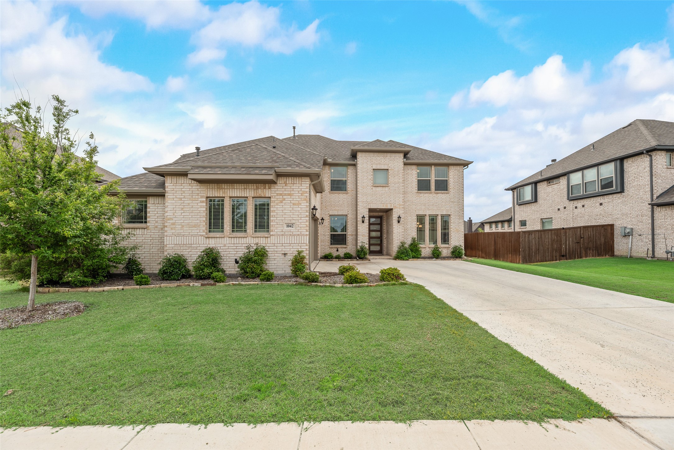 1042 Elmwood Drive Justin TX 76247