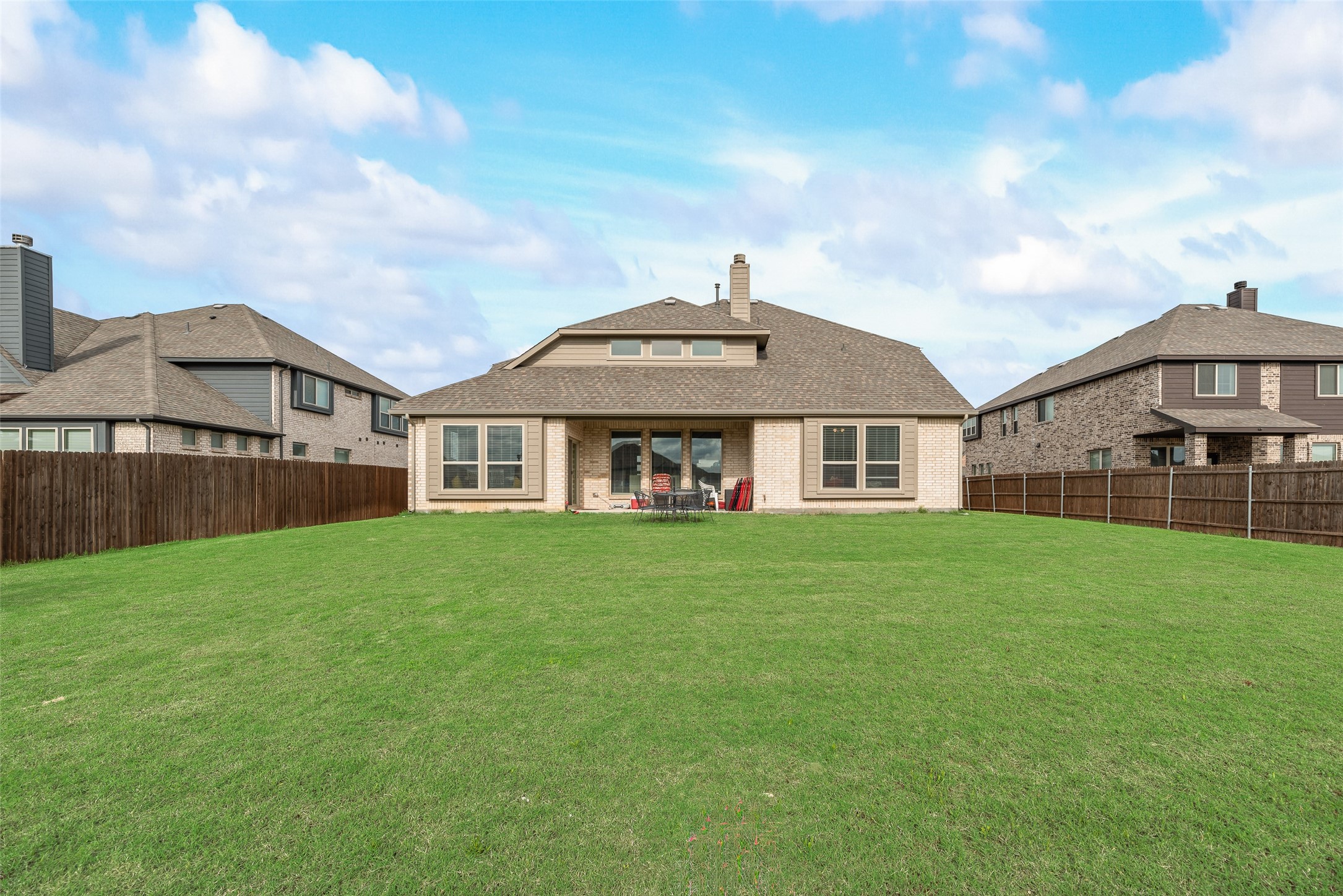 1042 Elmwood Drive Justin TX 76247