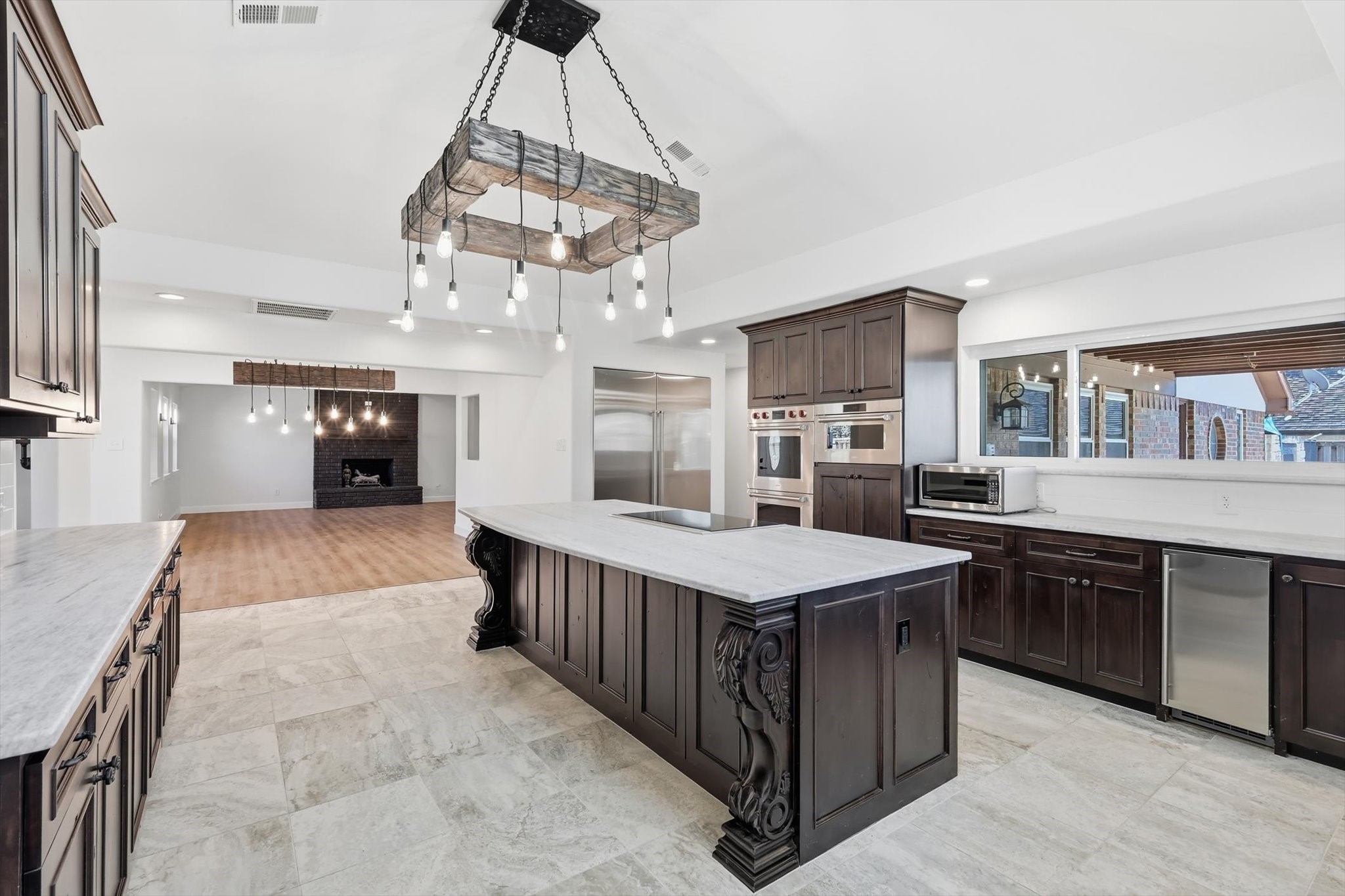 913 Ashland Court Mansfield TX 76063