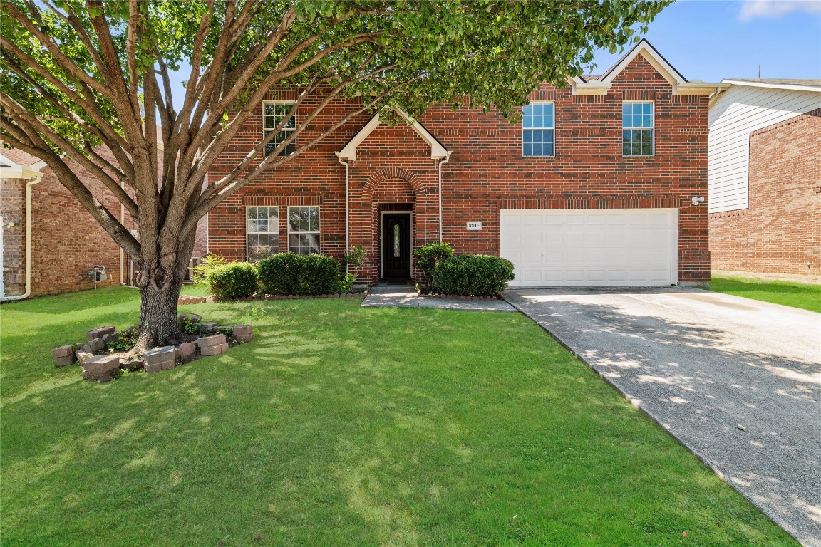 2815 Atrium Drive Grand Prairie TX 75052