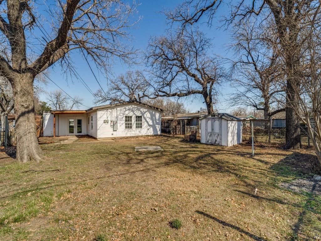 4528 Newman Drive Haltom City TX 76117