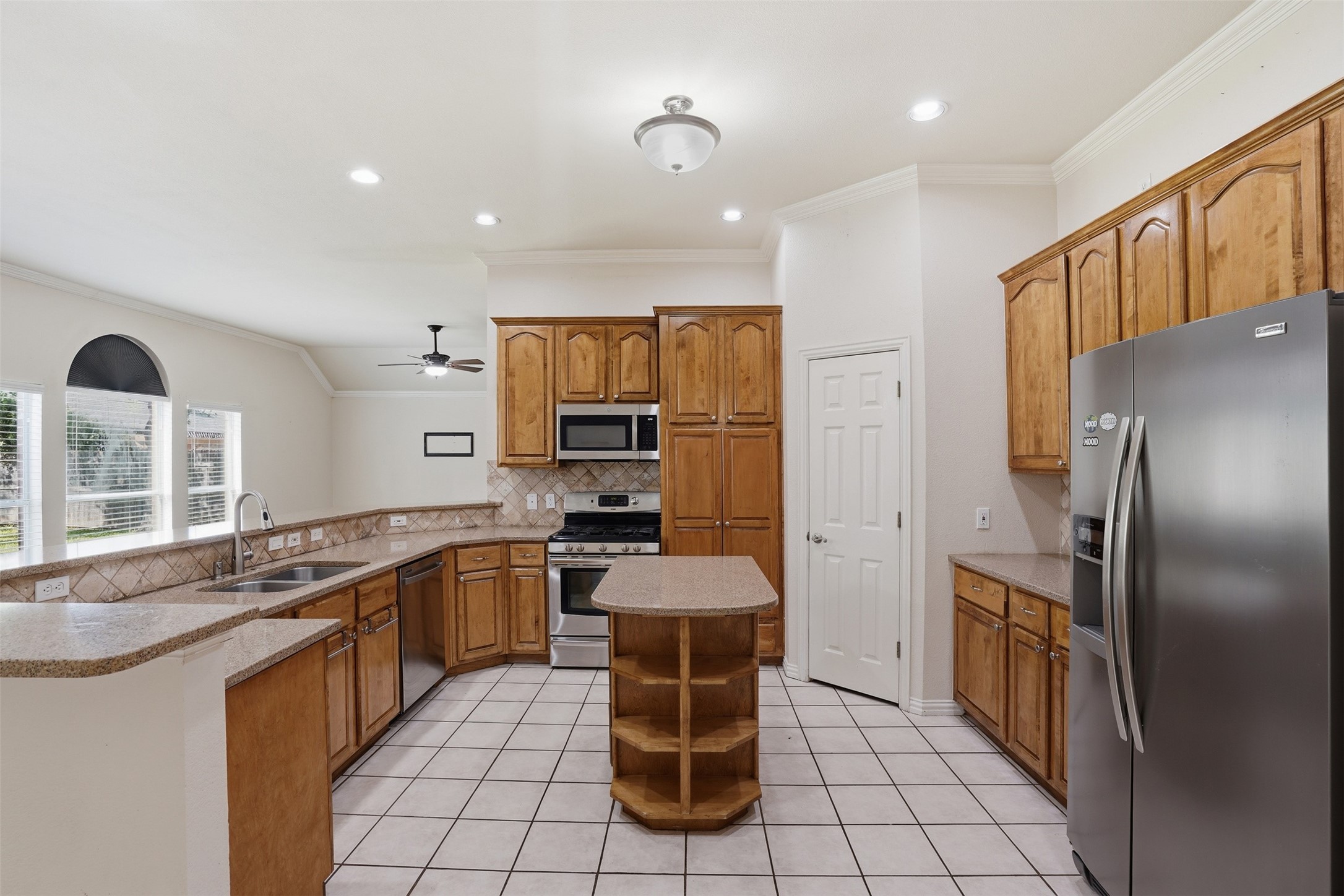 517 Acorn Court Saginaw TX 76179