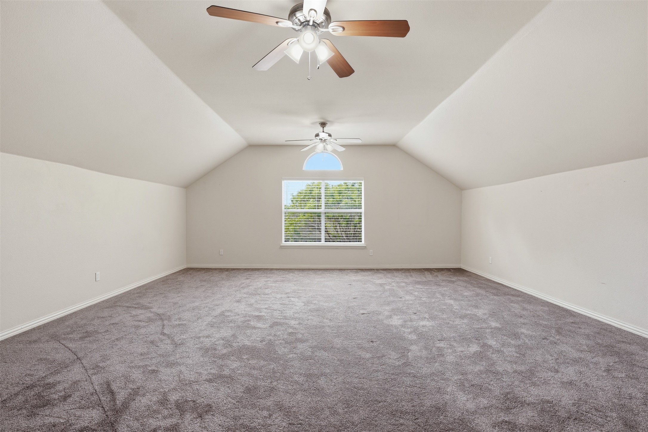 517 Acorn Court Saginaw TX 76179