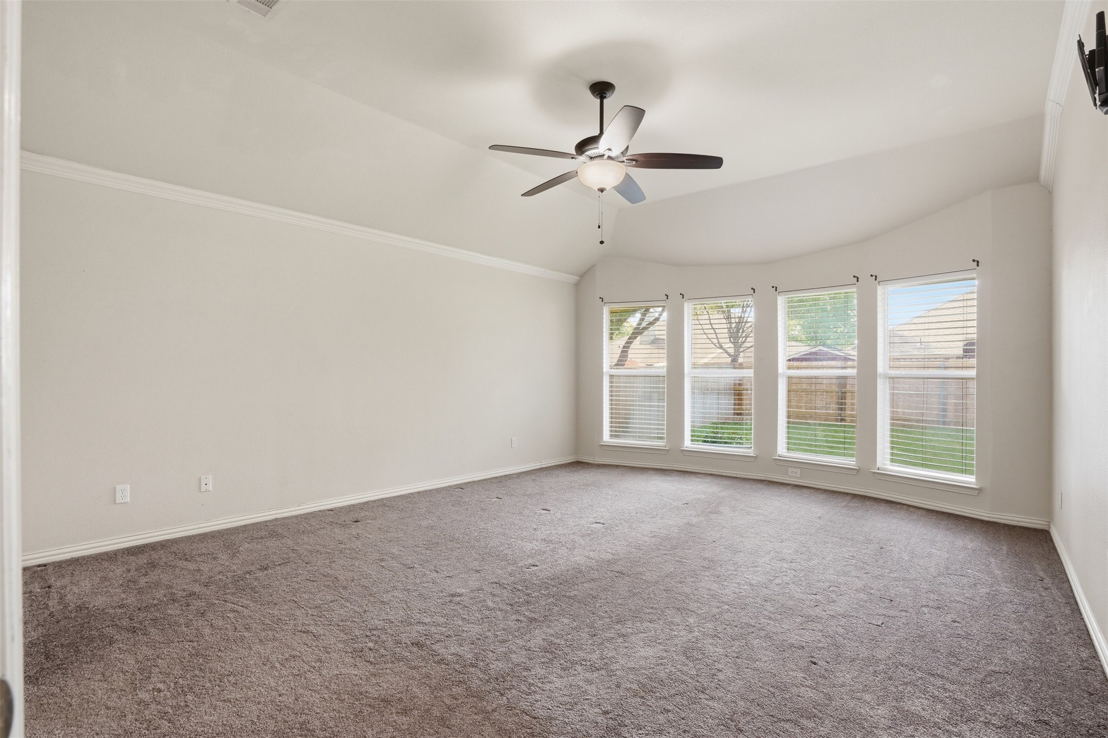 517 Acorn Court Saginaw TX 76179