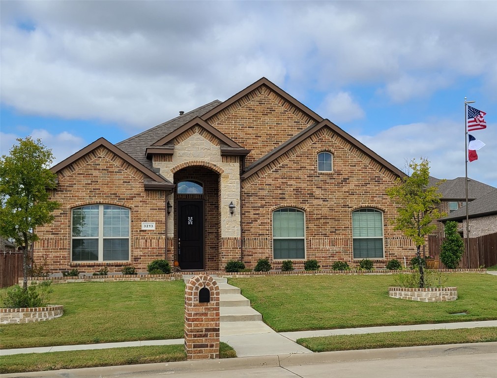 3213 Charing Cross Road Midlothian TX 76065