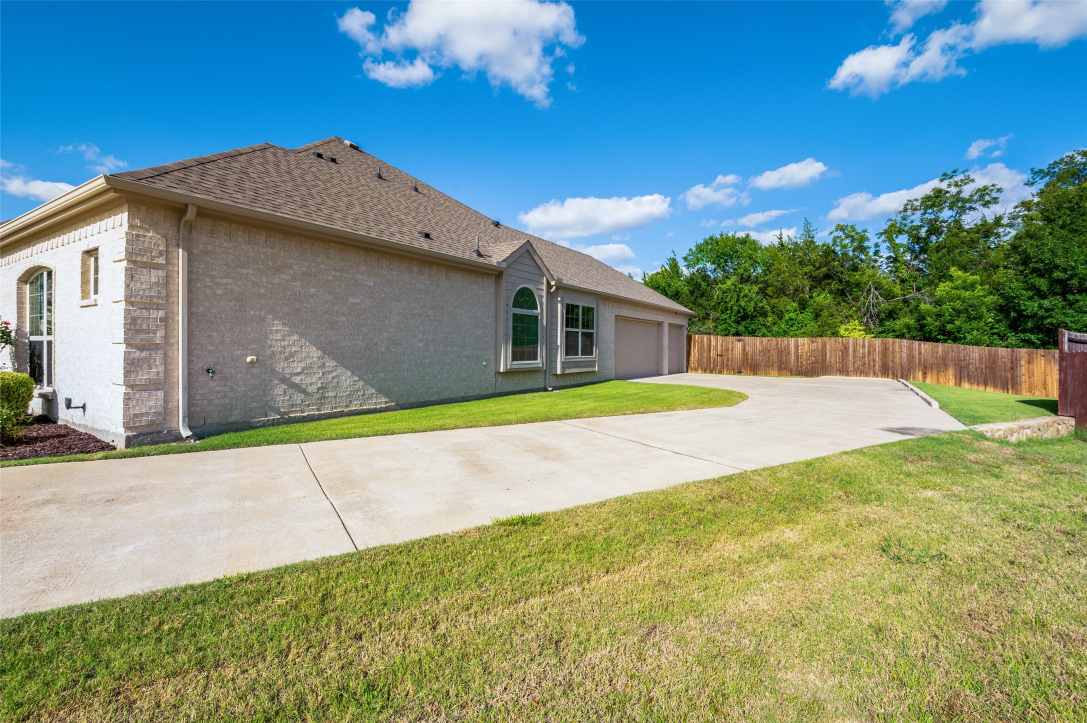 824 State Street Desoto TX 75115