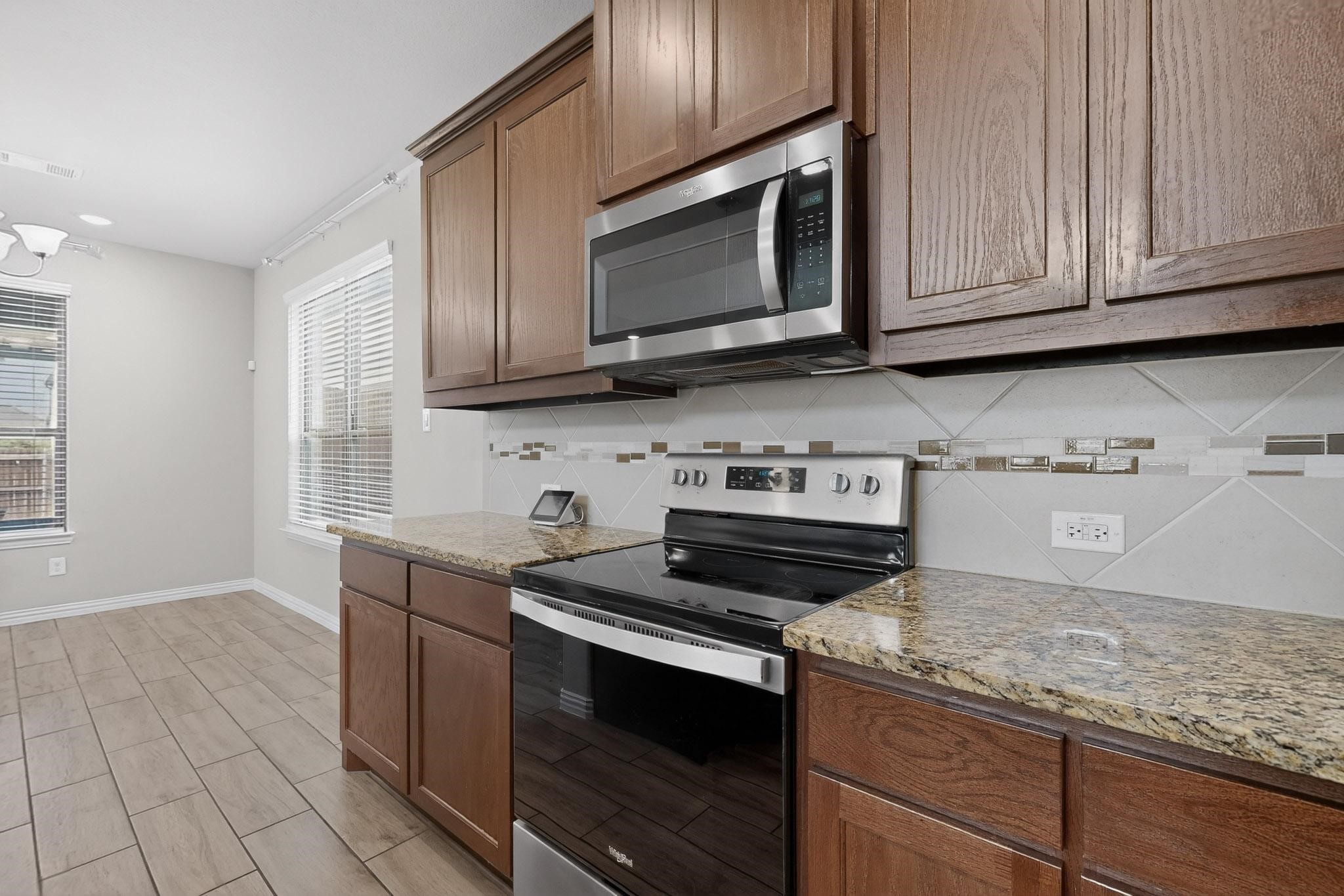 73 River Oaks Boulevard Waxahachie TX 75165