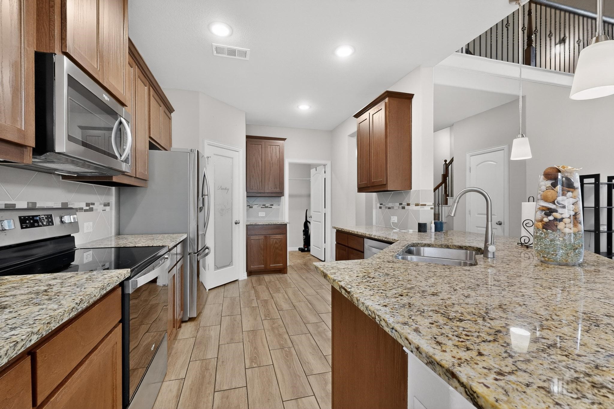 73 River Oaks Boulevard Waxahachie TX 75165