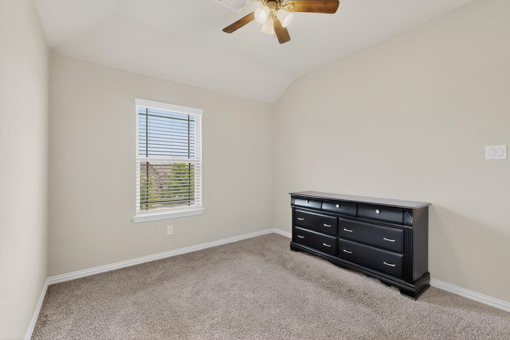73 River Oaks Boulevard Waxahachie TX 75165
