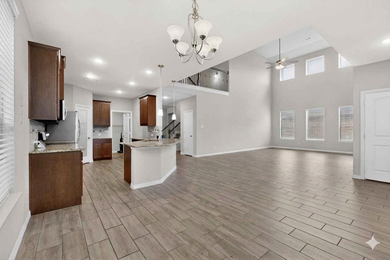 73 River Oaks Boulevard Waxahachie TX 75165