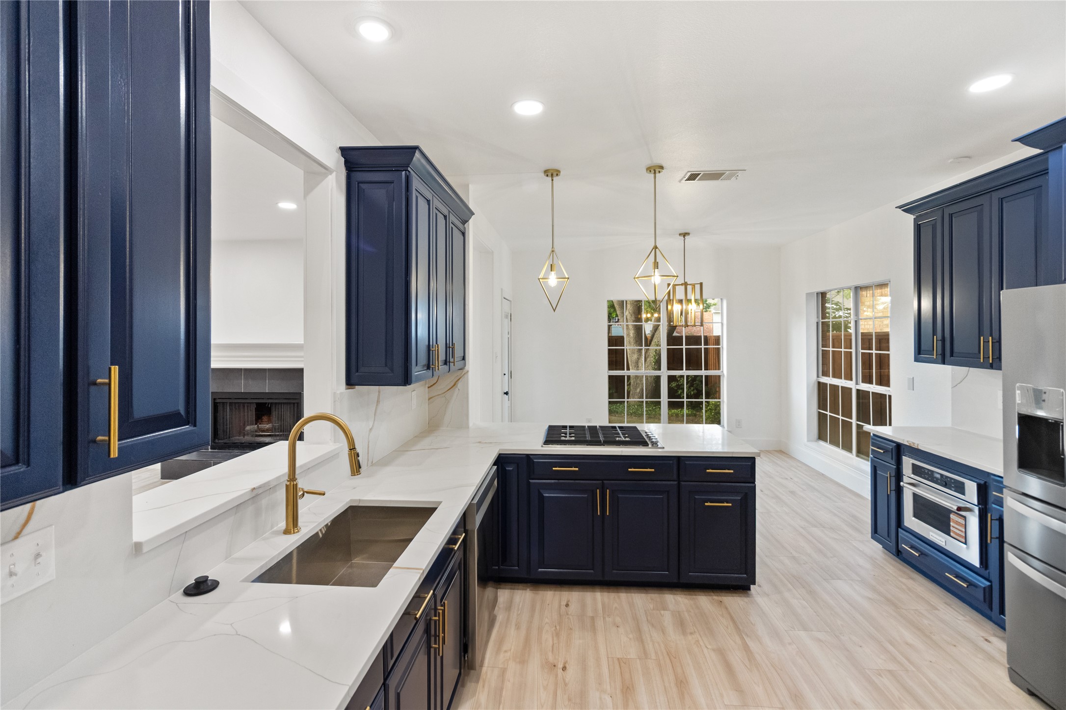 7323 Highland Heather Lane Dallas TX 75248