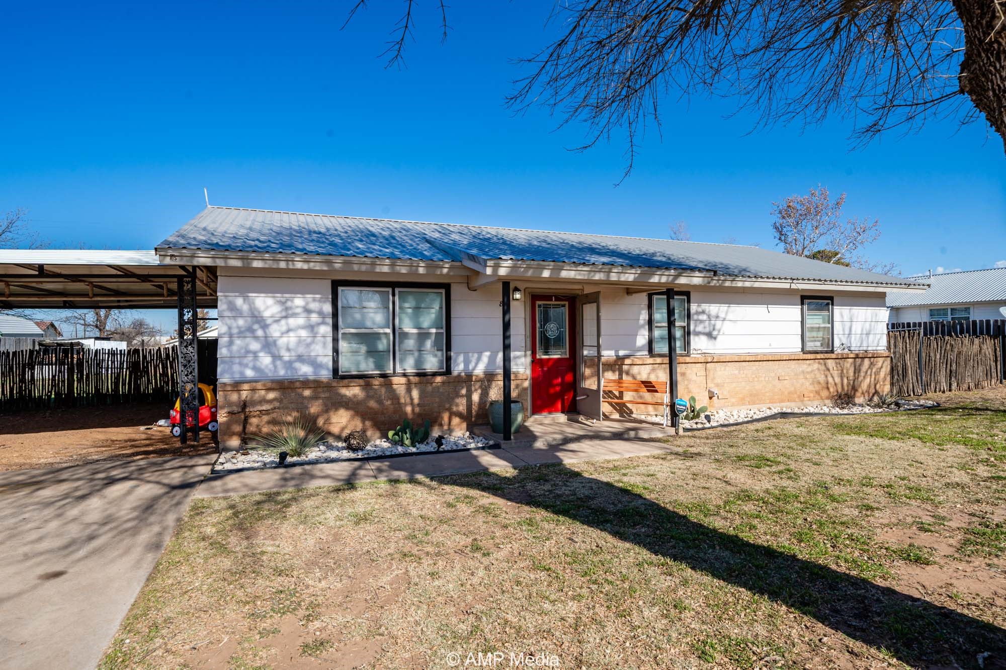 803 E 7th Street Rotan TX 79546
