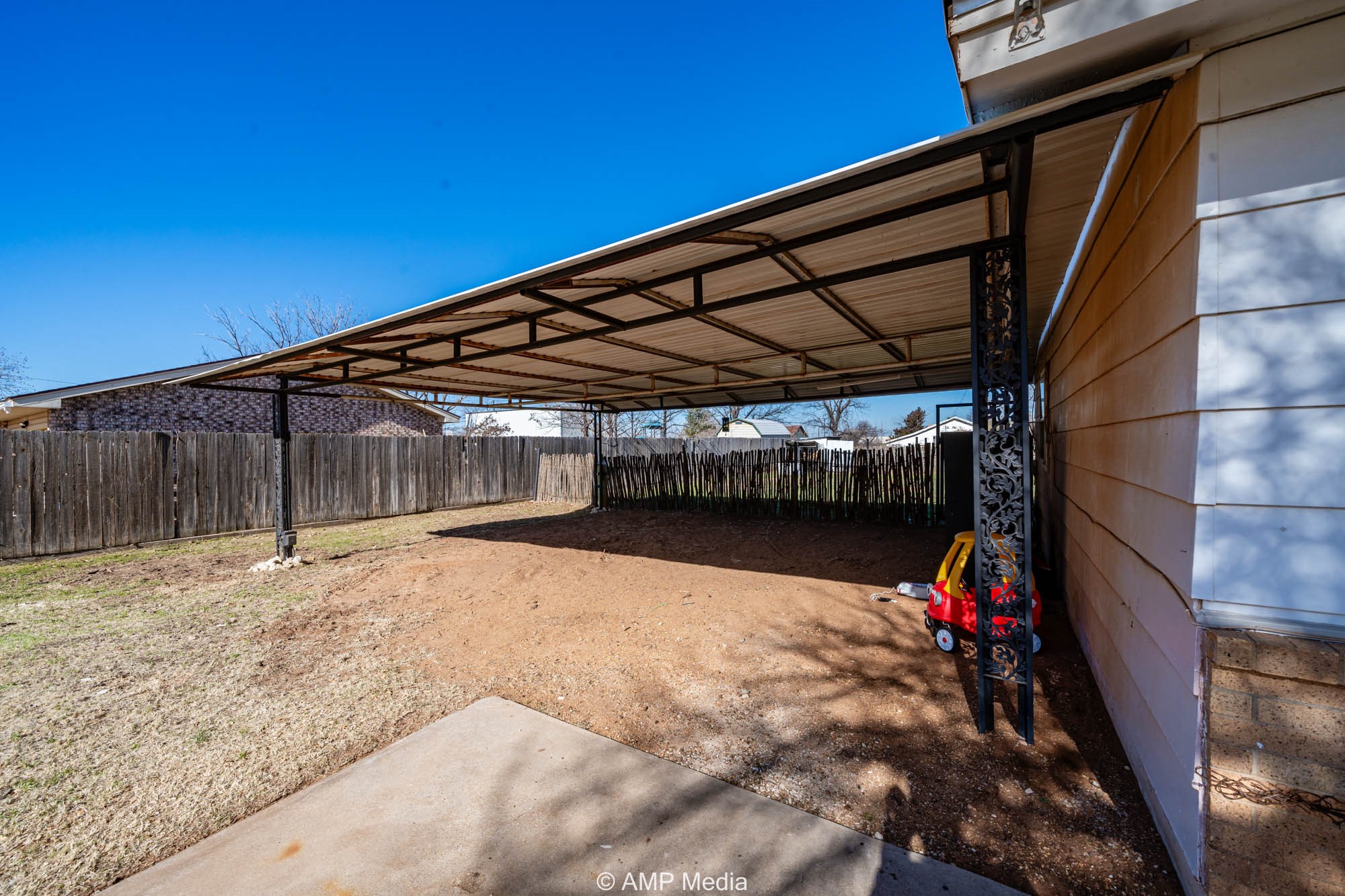 803 E 7th Street Rotan TX 79546